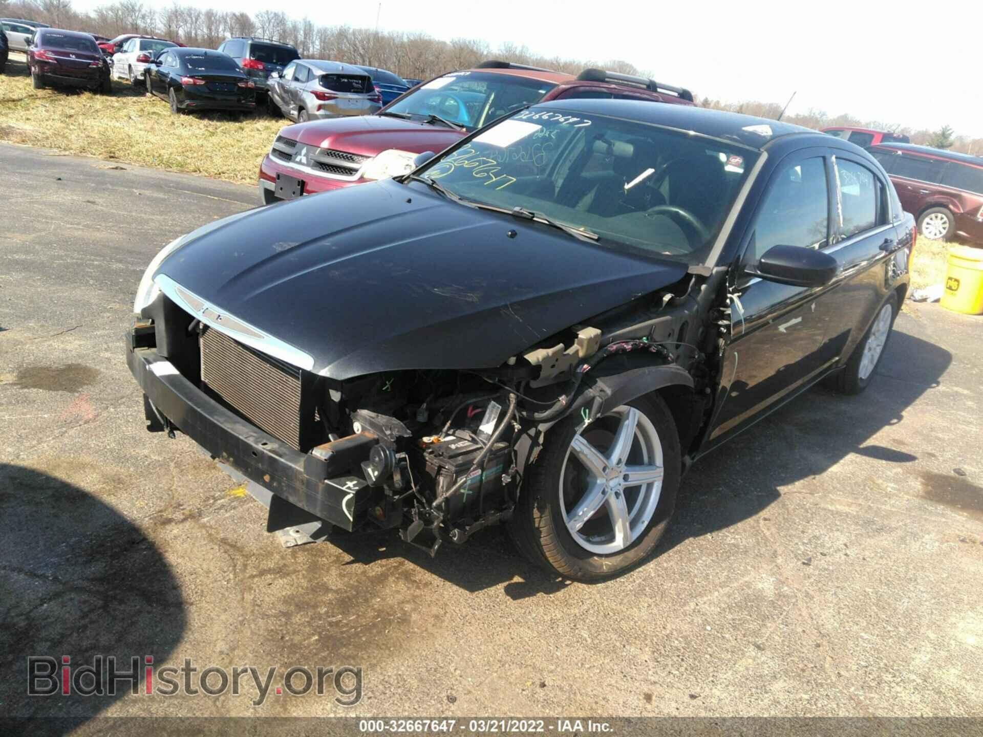 2011 CHRYSLER 200 - VIN: 1C3BC4FB7BN522683 - Photo 4