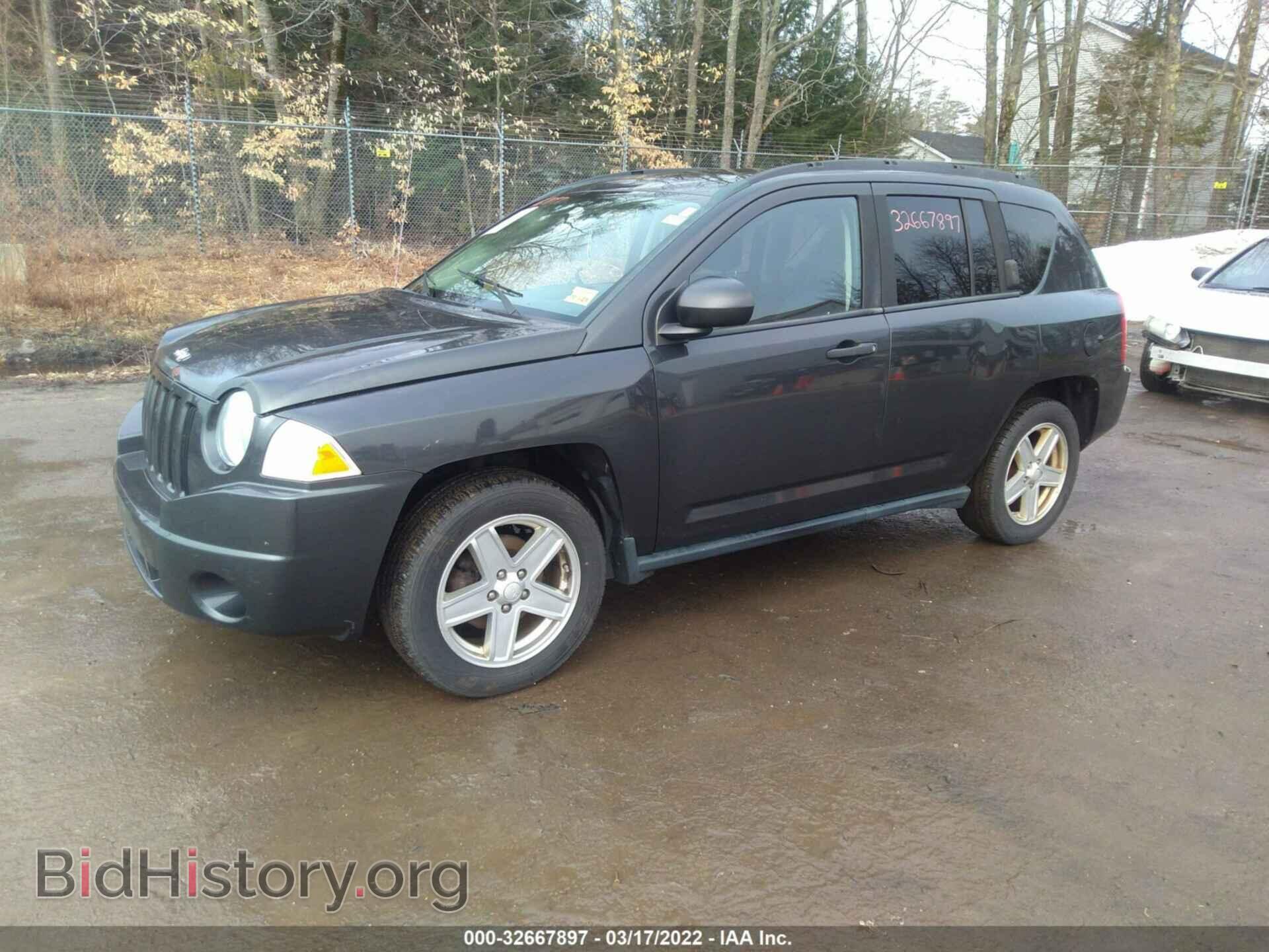 2010 JEEP COMPASS - VIN: 1J4NT1FB6AD646904 - Фото 2
