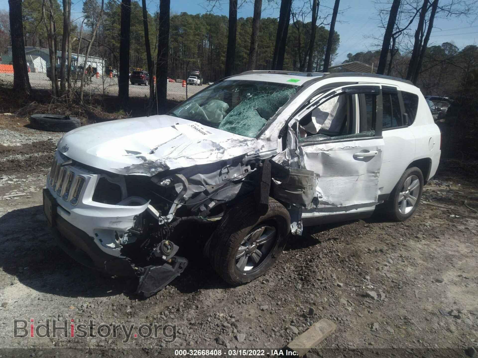 2015 JEEP COMPASS - VIN: 1C4NJCEA3FD251019 - Photo 2