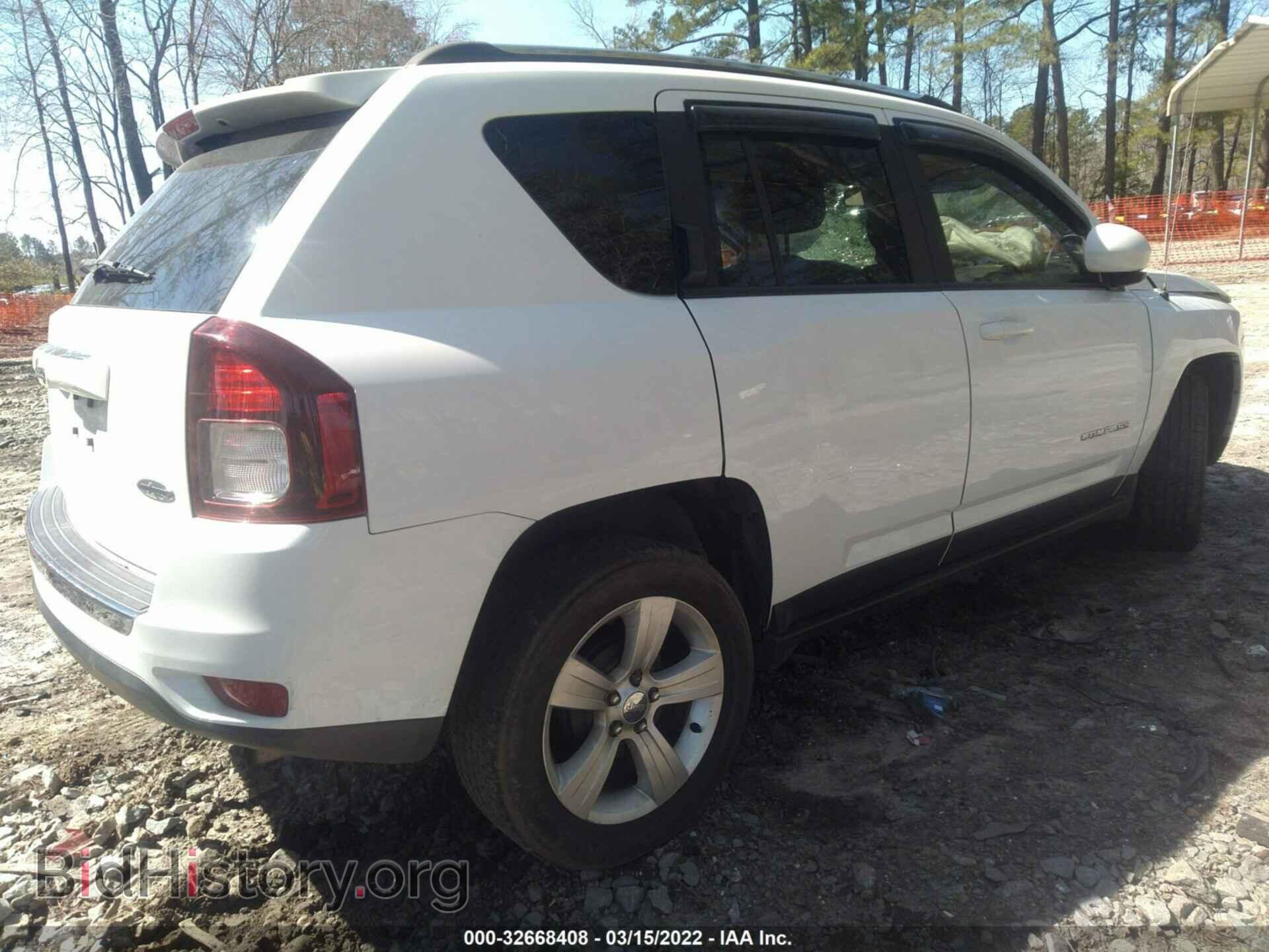 2015 JEEP COMPASS - VIN: 1C4NJCEA3FD251019 - Photo 4