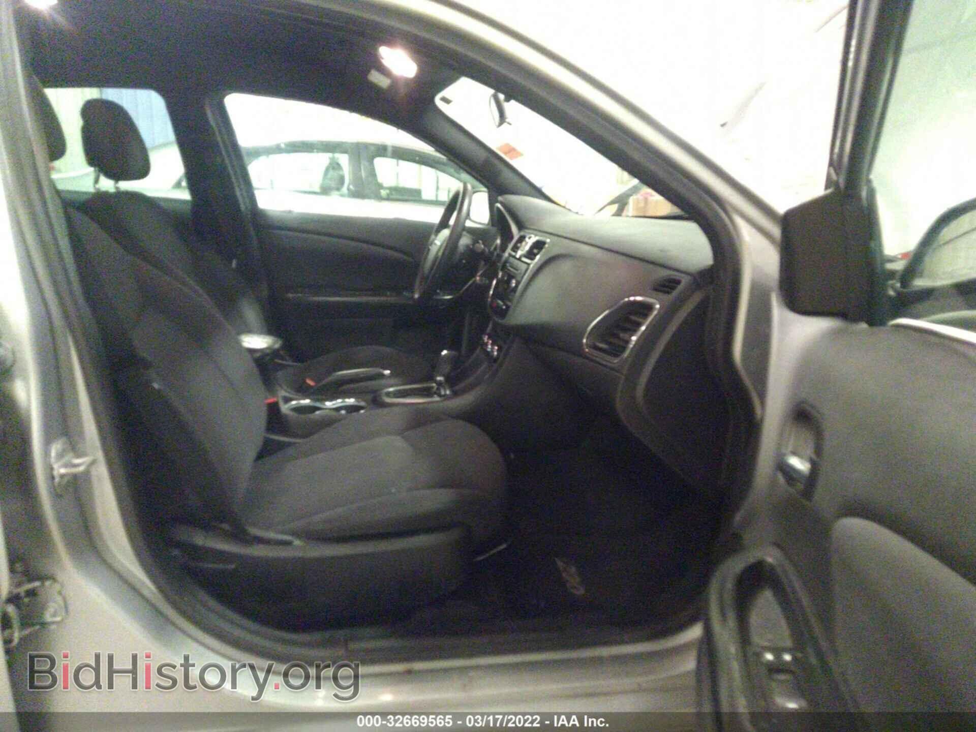 2014 CHRYSLER 200 - VIN: 1C3CCBAB1EN142873 - Photo 5