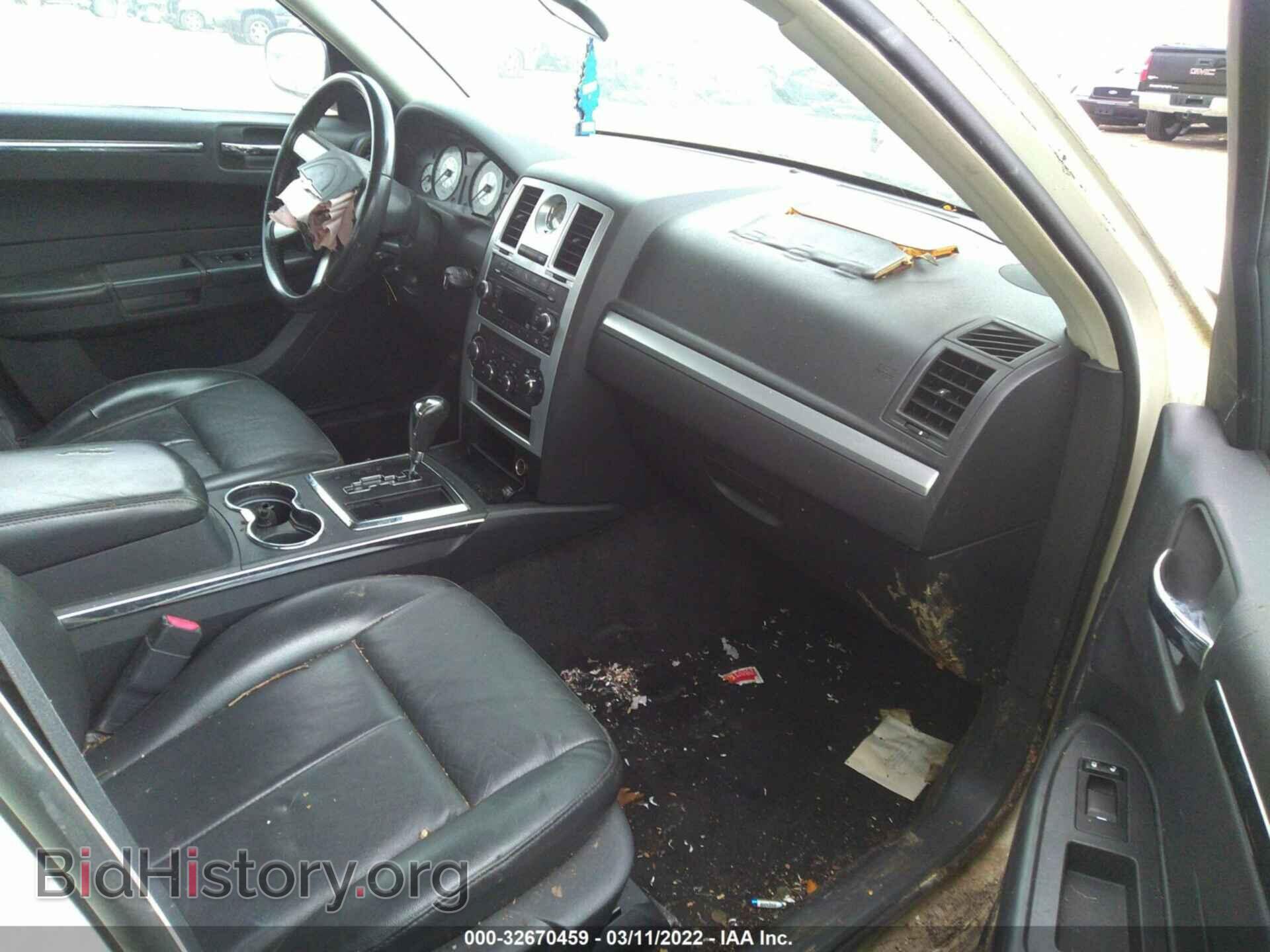 2010 CHRYSLER 300 - VIN: 2C3CA5CV6AH195893 - Фото 5