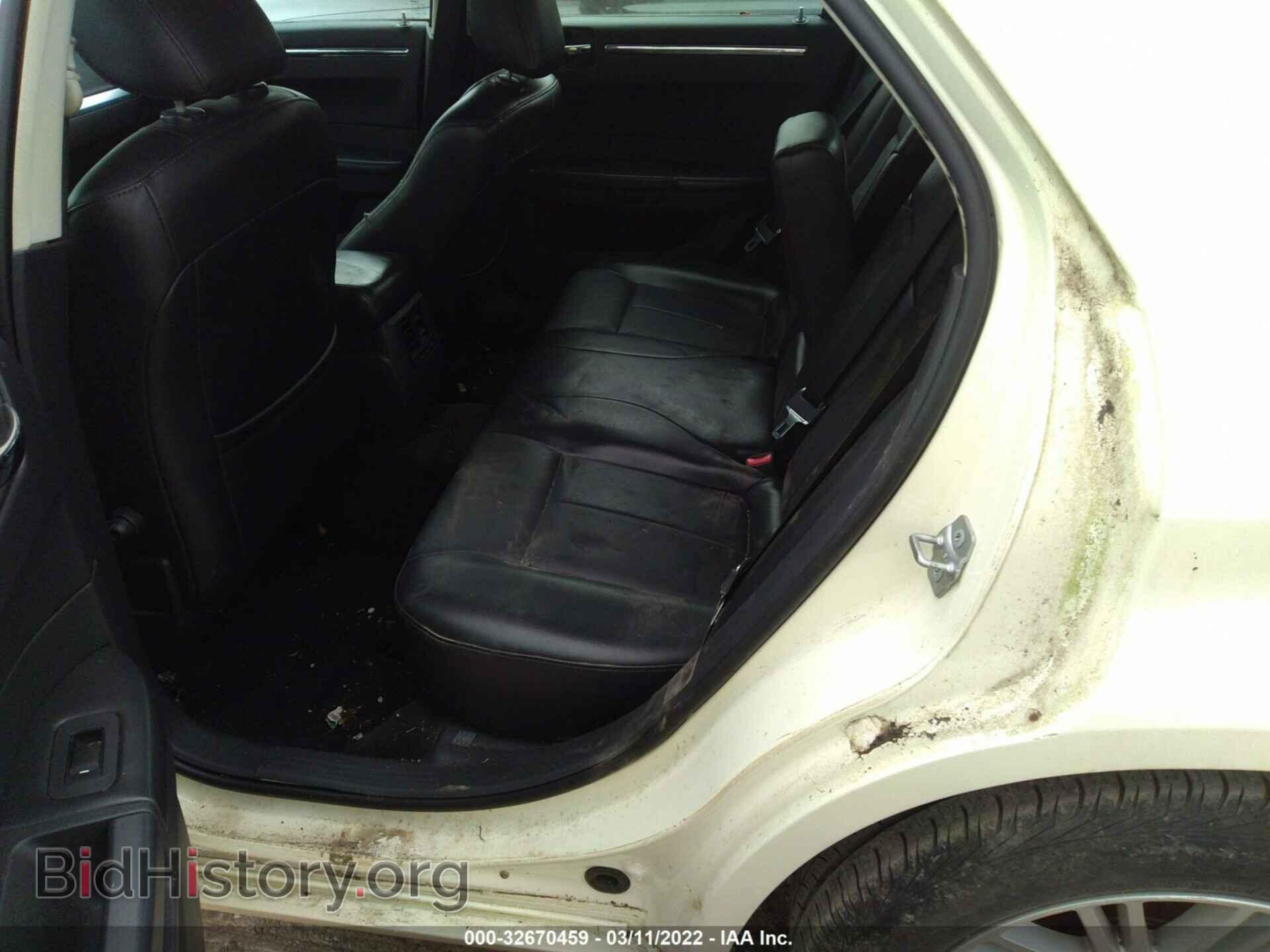 2010 CHRYSLER 300 - VIN: 2C3CA5CV6AH195893 - Фото 8