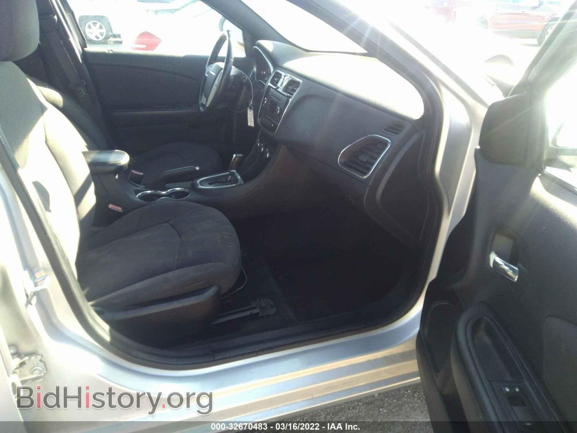 2012 CHRYSLER 200 - VIN: 1C3CCBBGXCN250805 - Фото 5