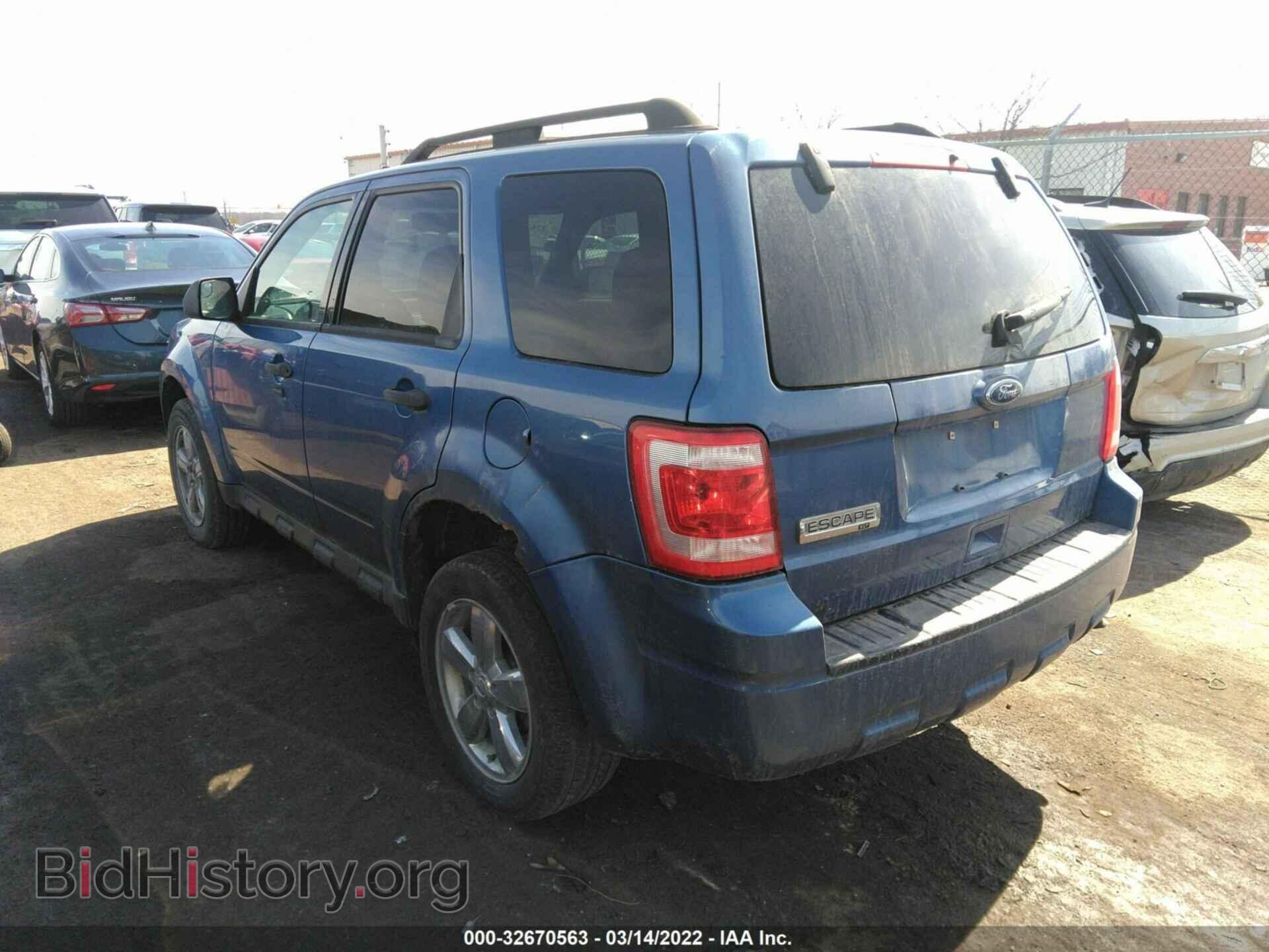 2010 FORD ESCAPE - VIN: 1FMCU0D75AKC65779 - Фото 3