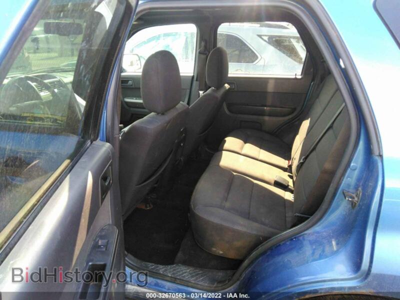 2010 Ford ESCAPE (VIN 1FMCU0D75AKC65779) — photo 8 of 11