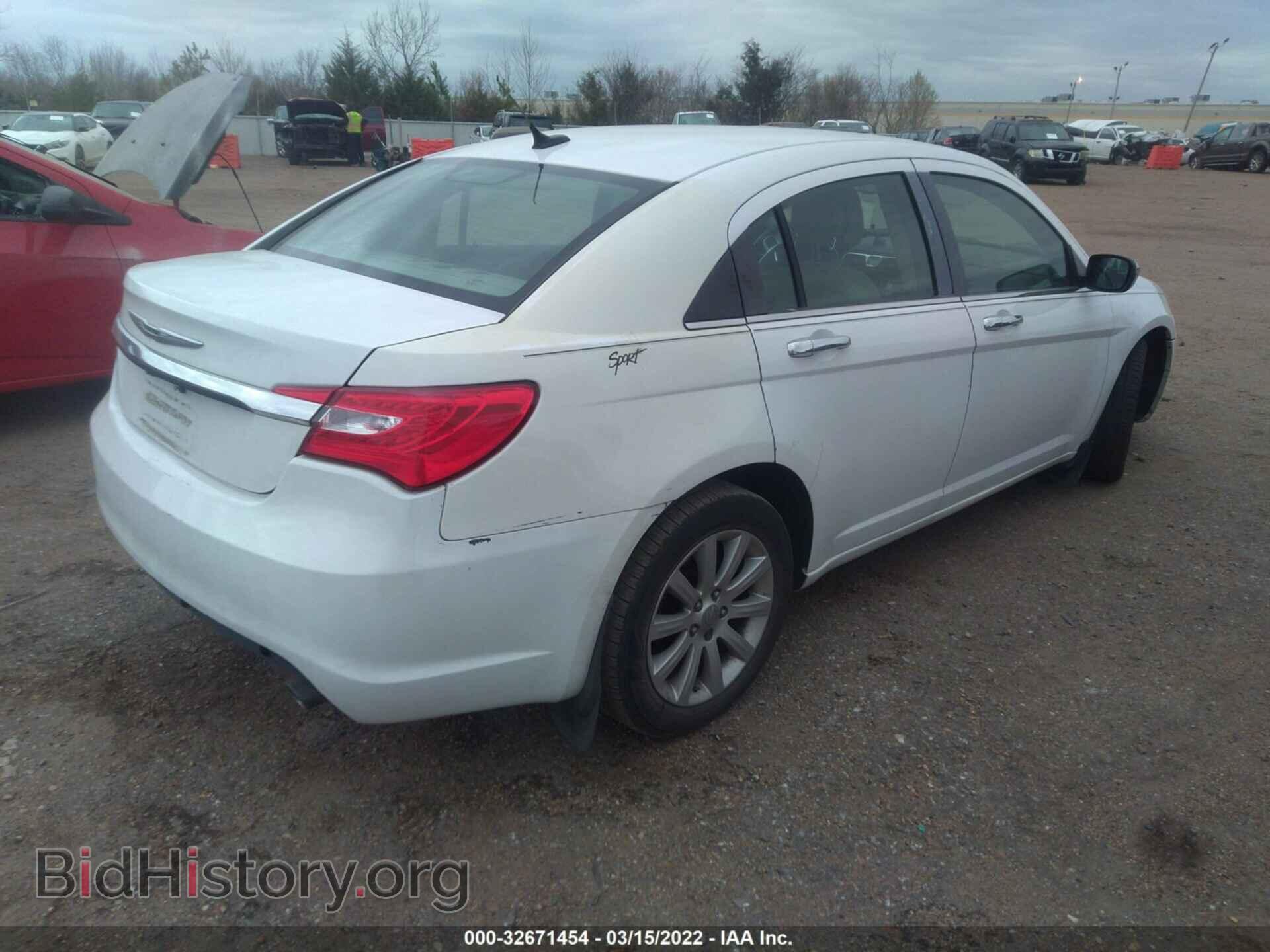2013 CHRYSLER 200 - VIN: 1C3CCBCG2DN542304 - Фото 4