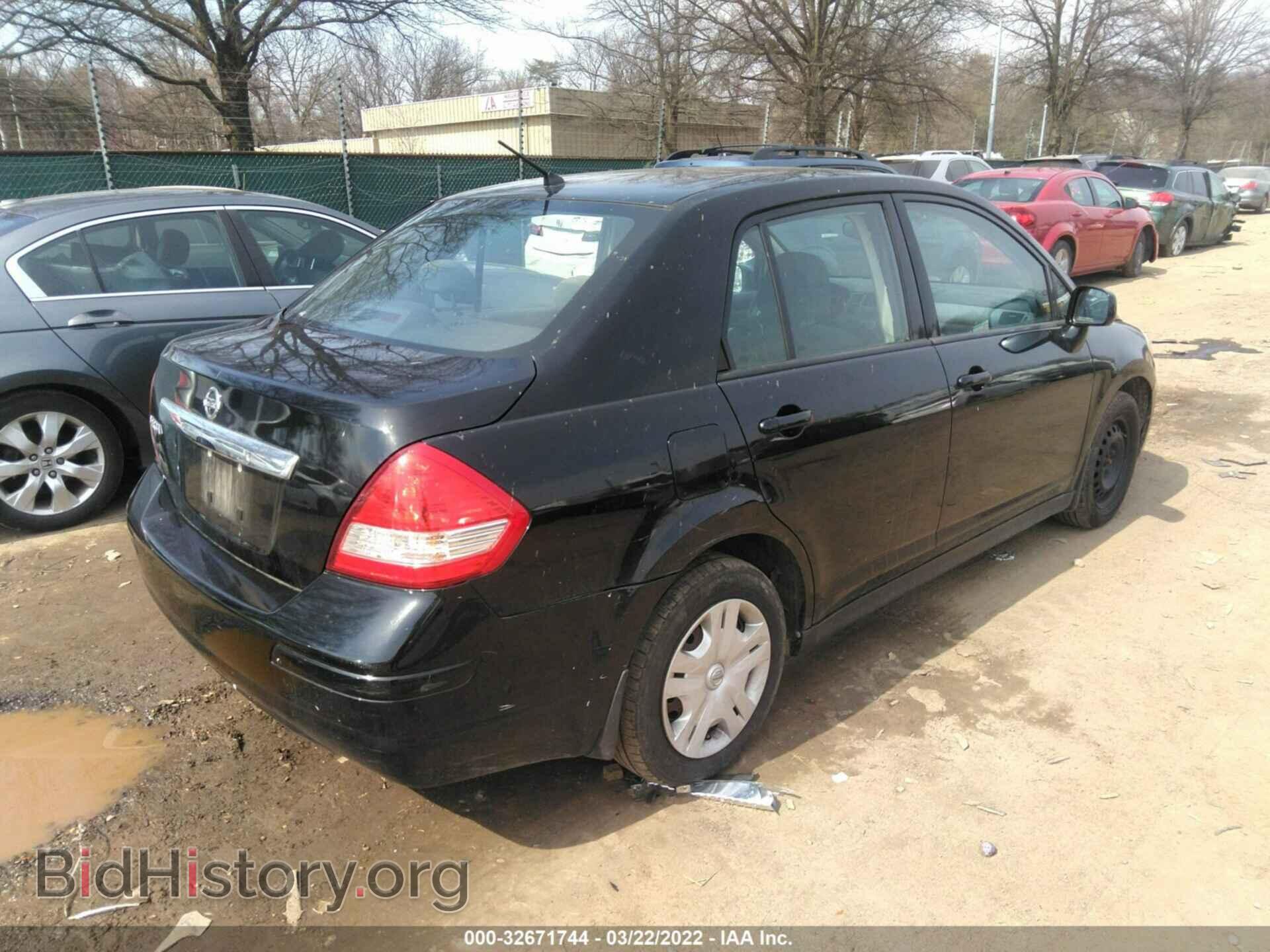2011 NISSAN VERSA - VIN: 3N1BC1AP5BL379670 - Фото 4