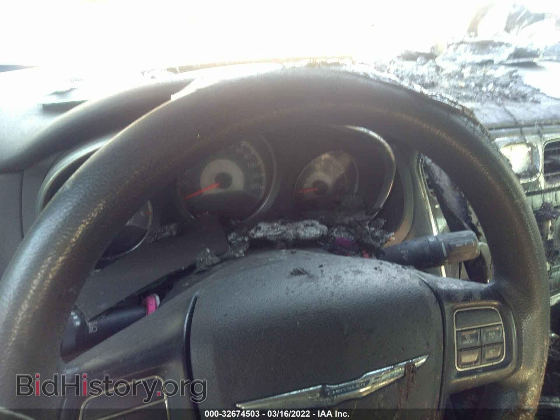 2012 CHRYSLER 200 - VIN: 1C3CCBAB4CN100856 - Фото 7