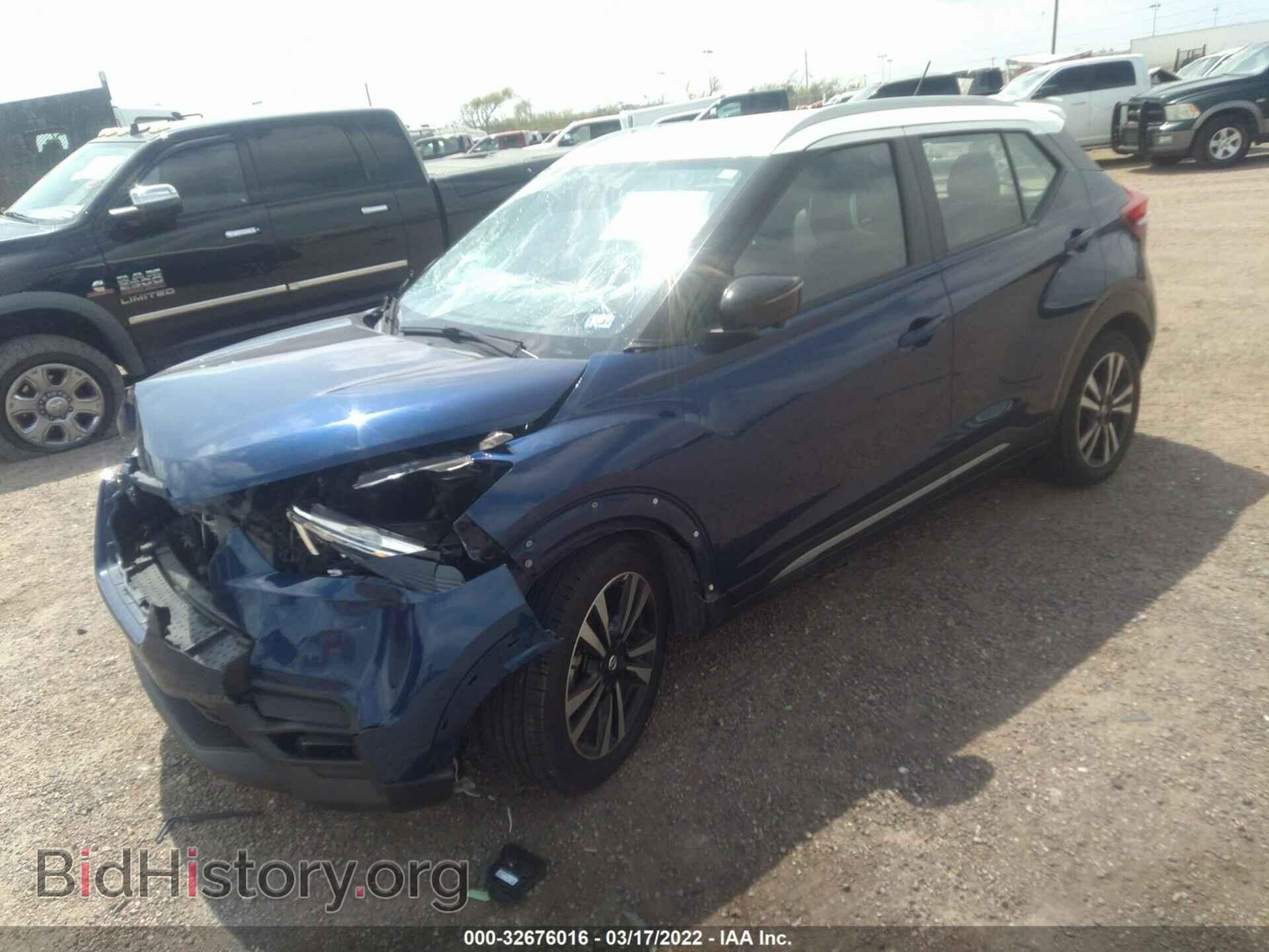2019 NISSAN KICKS - VIN: 3N1CP5CU3KL551584 - Фото 2