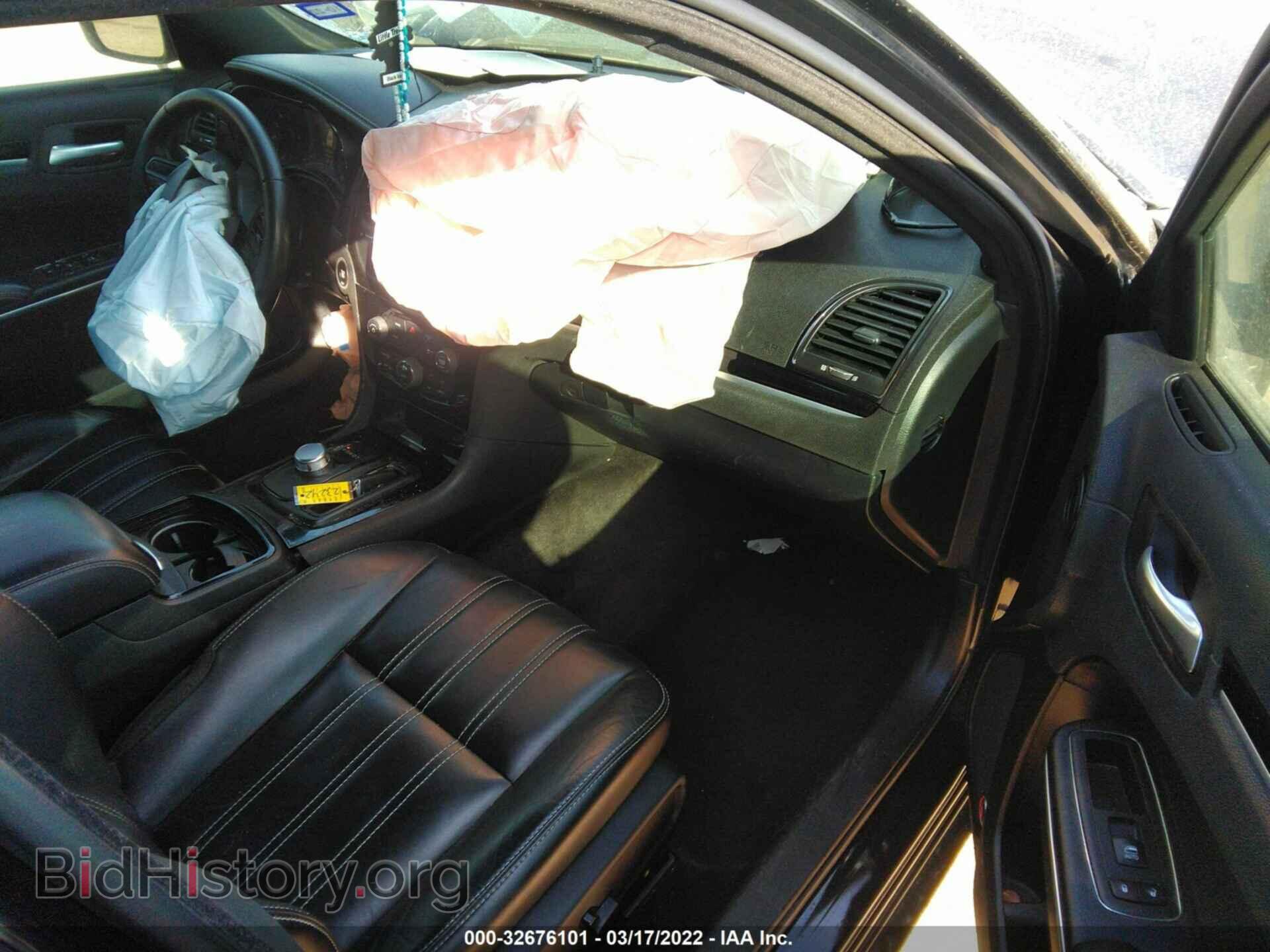 2017 CHRYSLER 300 - VIN: 2C3CCAGGXHH637700 - Фото 5