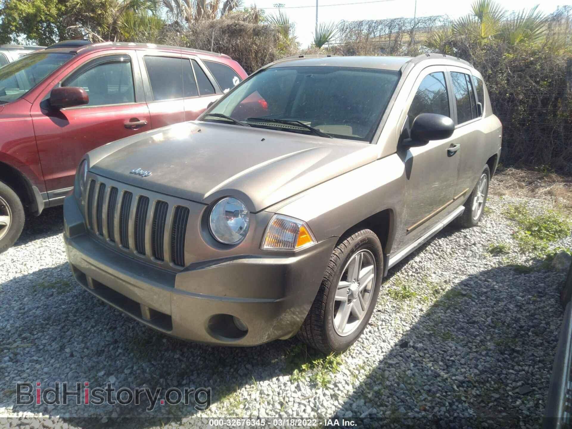 2008 JEEP COMPASS - VIN: 1J8FT47028D591430 - Фото 2