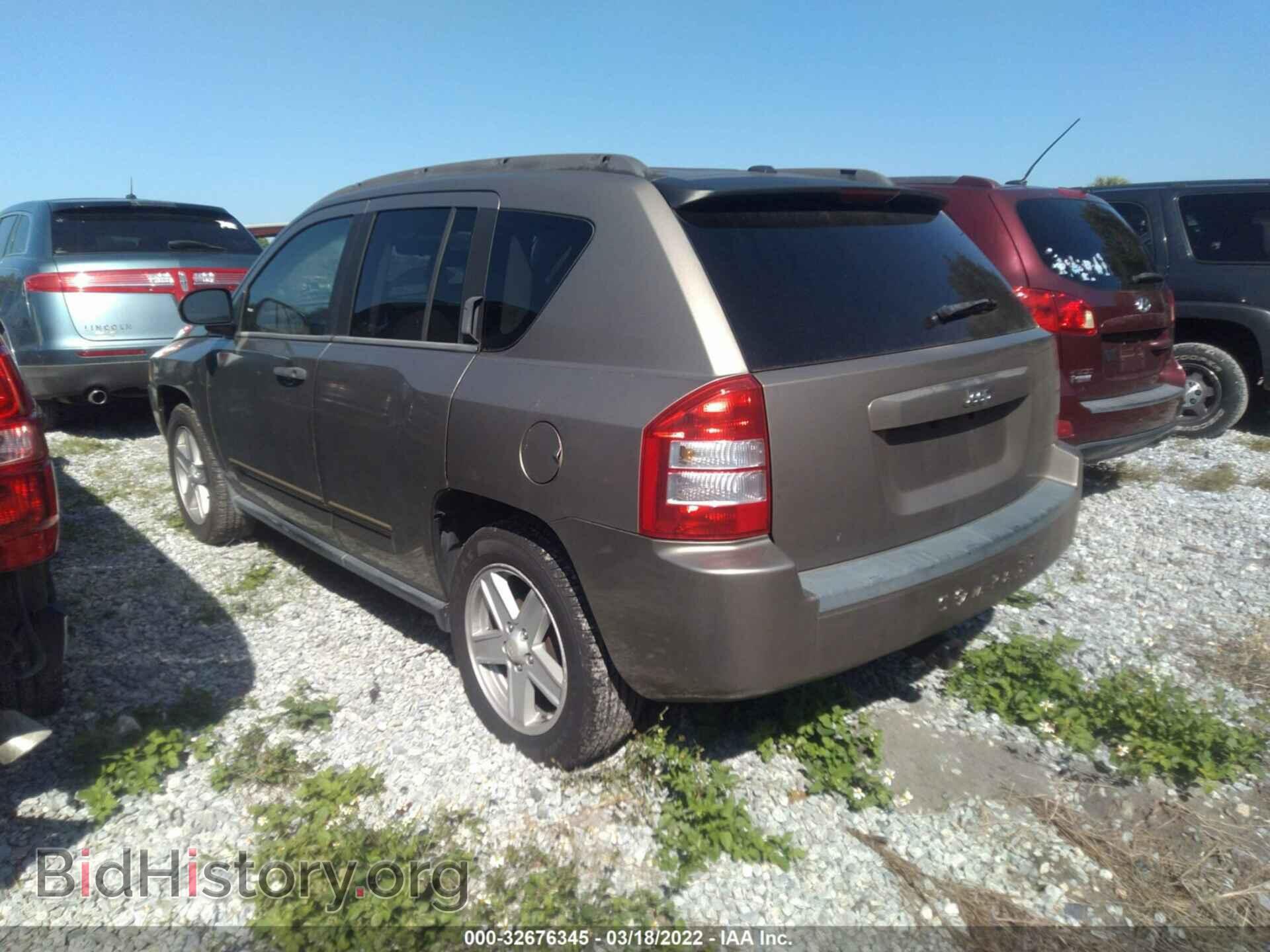 2008 JEEP COMPASS - VIN: 1J8FT47028D591430 - Фото 3