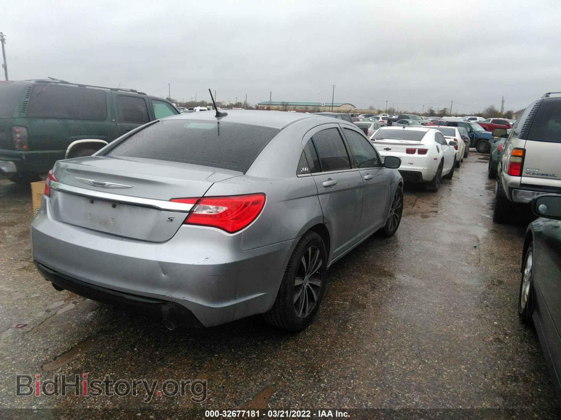 2013 CHRYSLER 200 - VIN: 1C3CCBBG6DN720121 - Photo 4