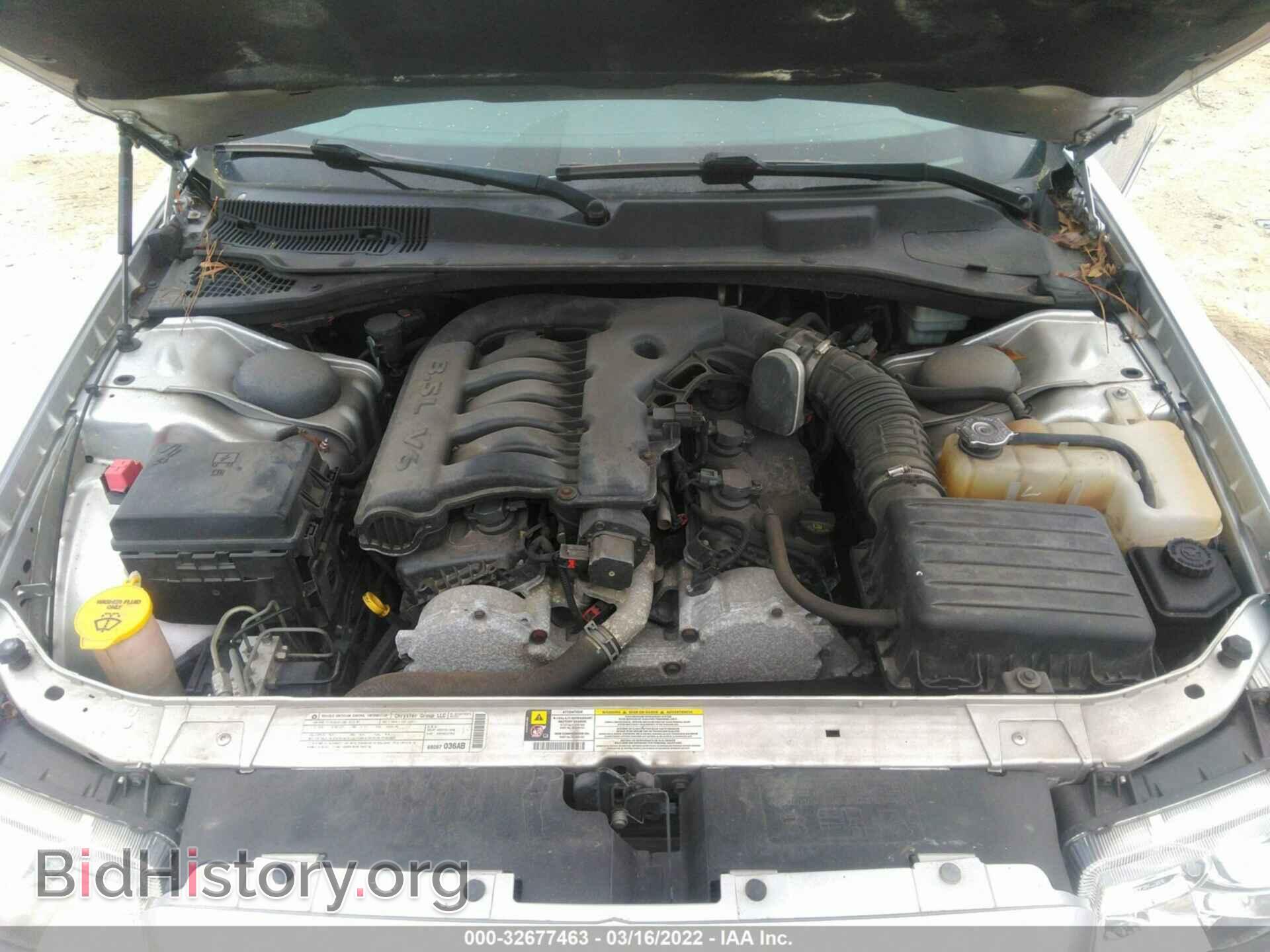 2010 CHRYSLER 300 - VIN: 2C3CA3CV2AH140264 - Фото 10