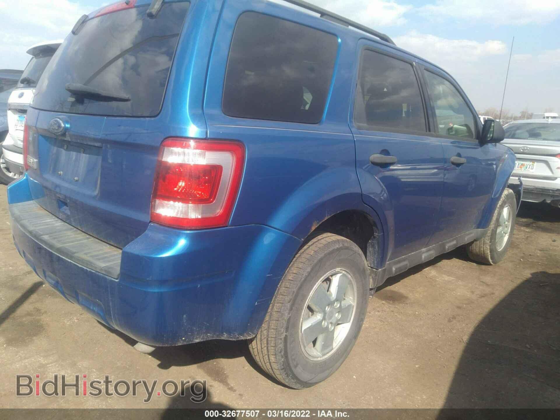 2011 FORD ESCAPE - VIN: 1FMCU0D70BKA26819 - Фото 4