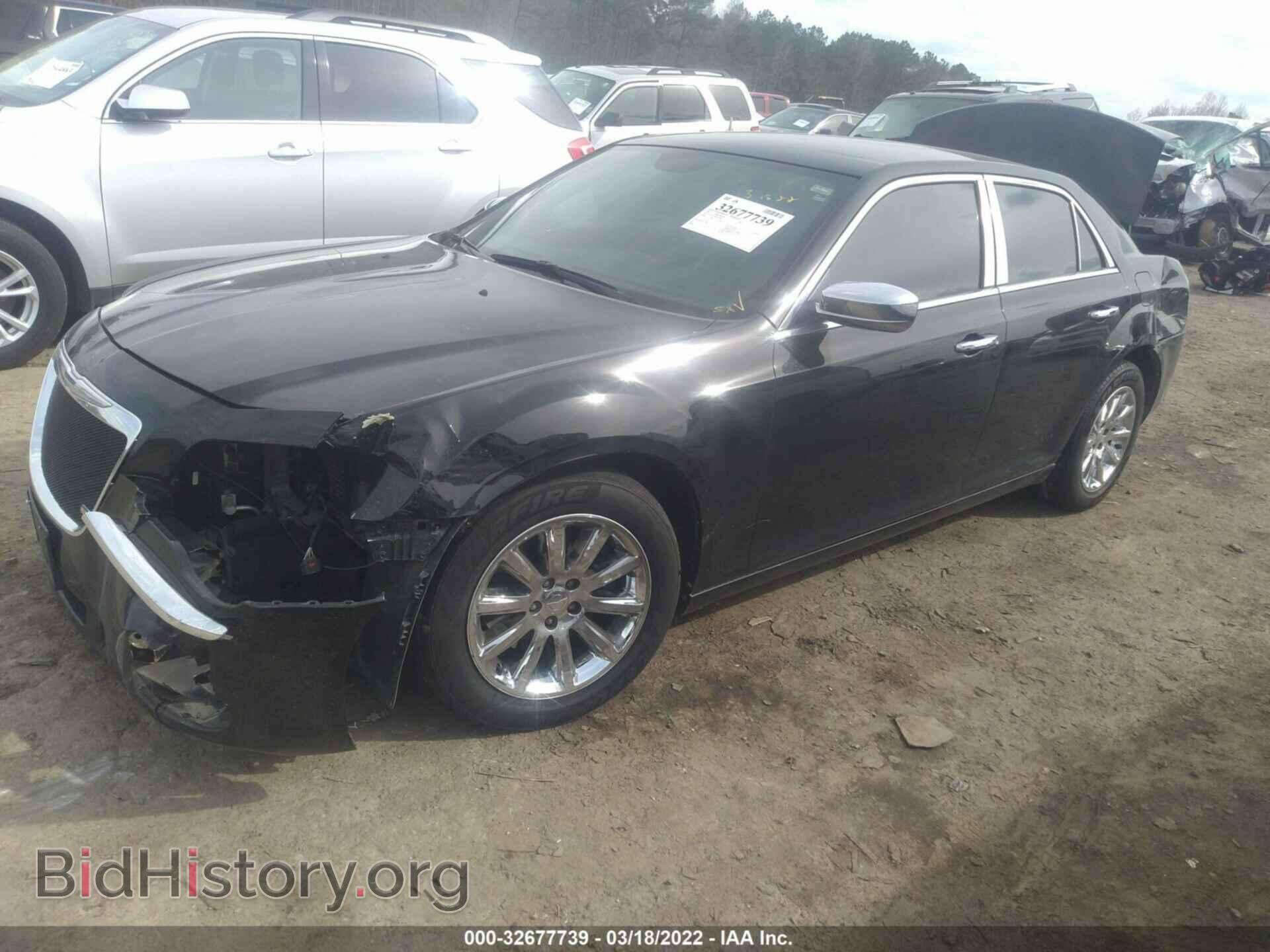 2013 CHRYSLER 300 - VIN: 2C3CCAET2DH538007 - Photo 2