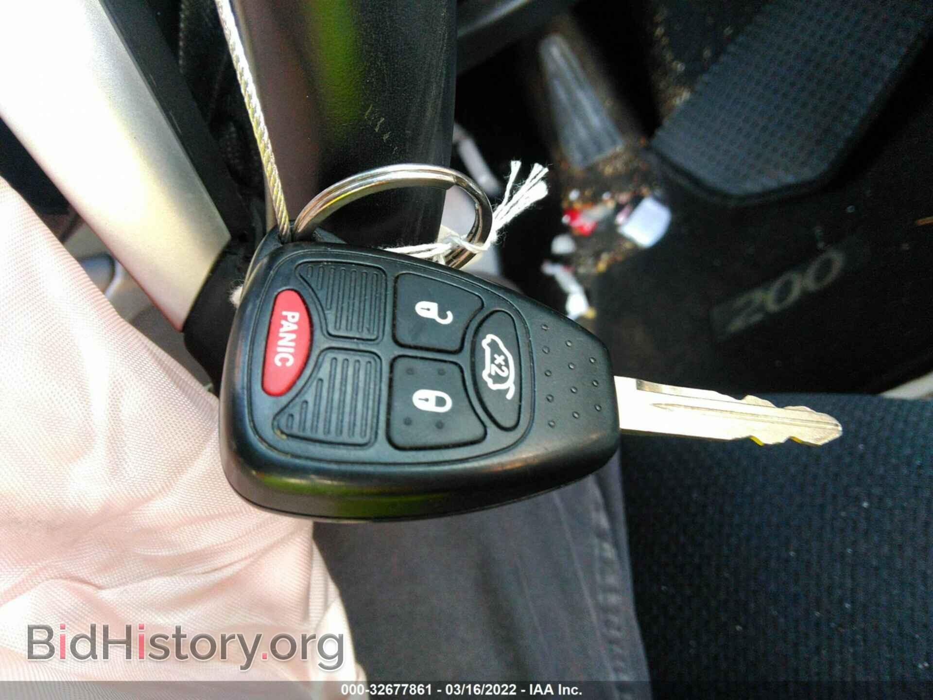 2013 CHRYSLER 200 - VIN: 1C3CCBBB6DN578776 - Photo 11