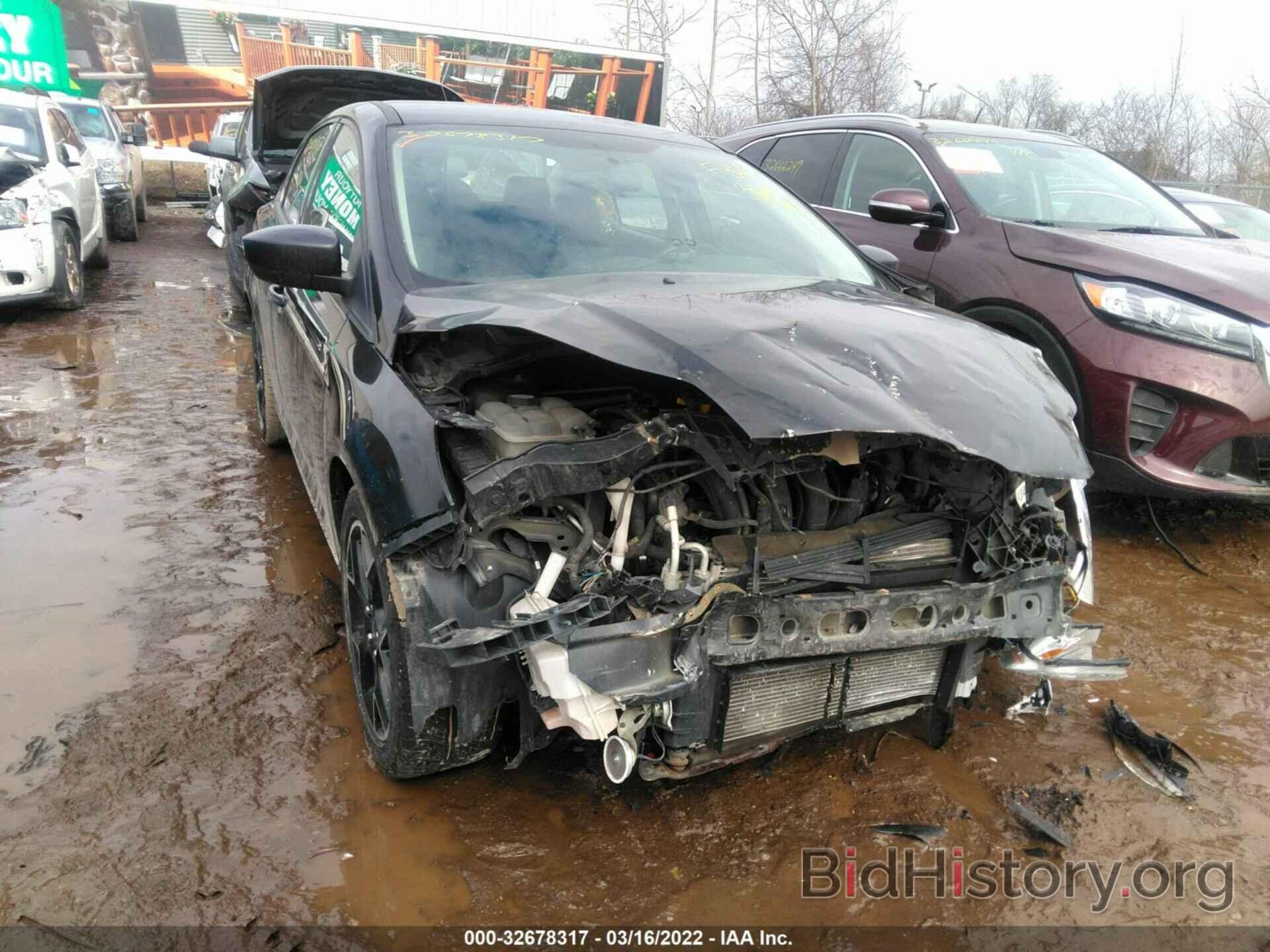 Photo 1FAHP3F2XCL465063 - FORD FOCUS 2012