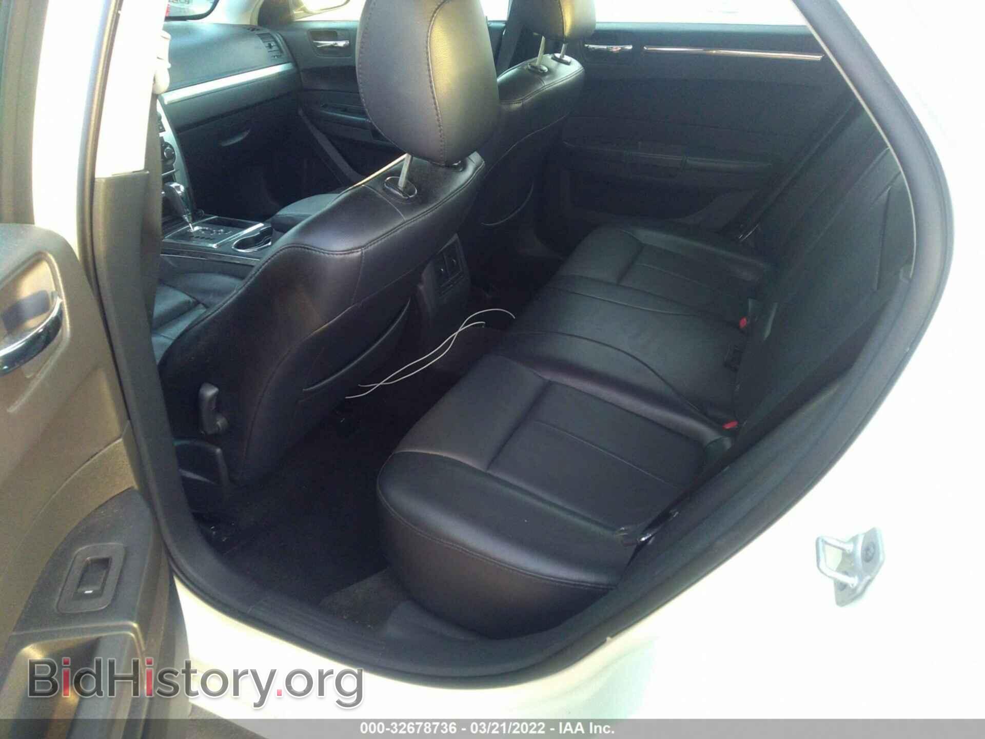 2010 CHRYSLER 300 - VIN: 2C3CA5CV6AH327003 - Фото 8