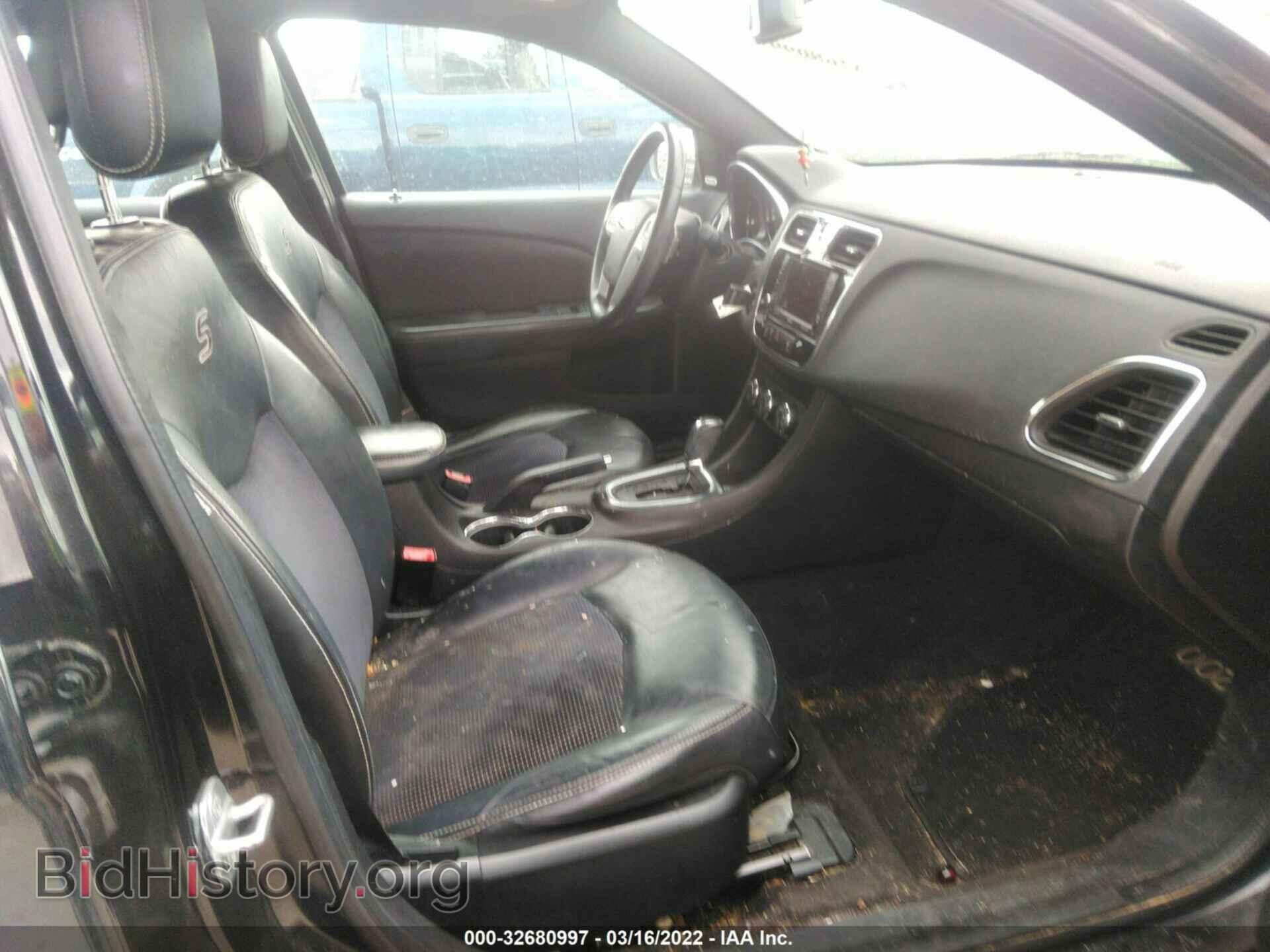 2011 CHRYSLER 200 - VIN: 1C3BC8FG0BN567743 - Фото 5