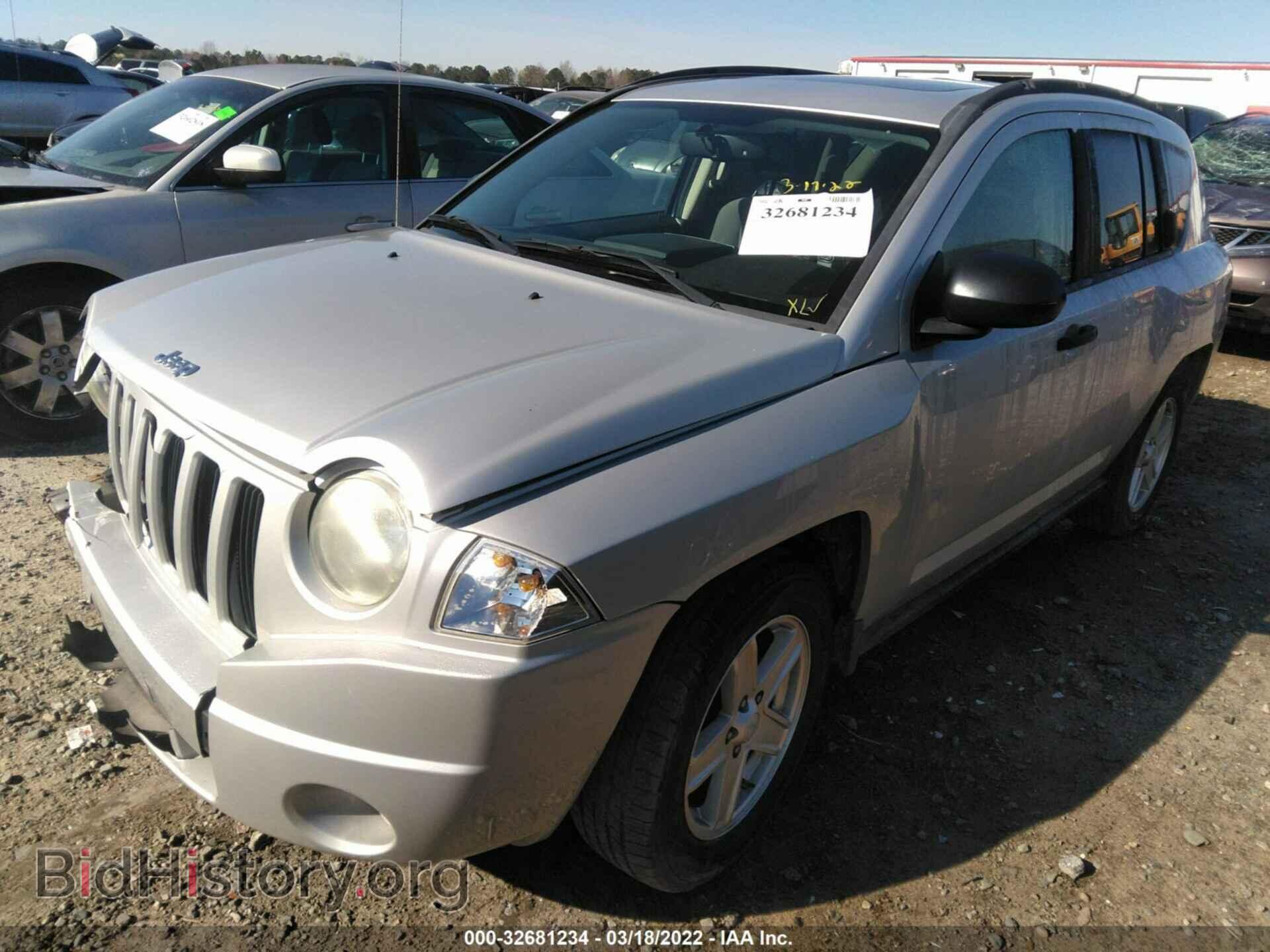 2007 JEEP COMPASS - VIN: 1J8FF47W17D583412 - Фото 2
