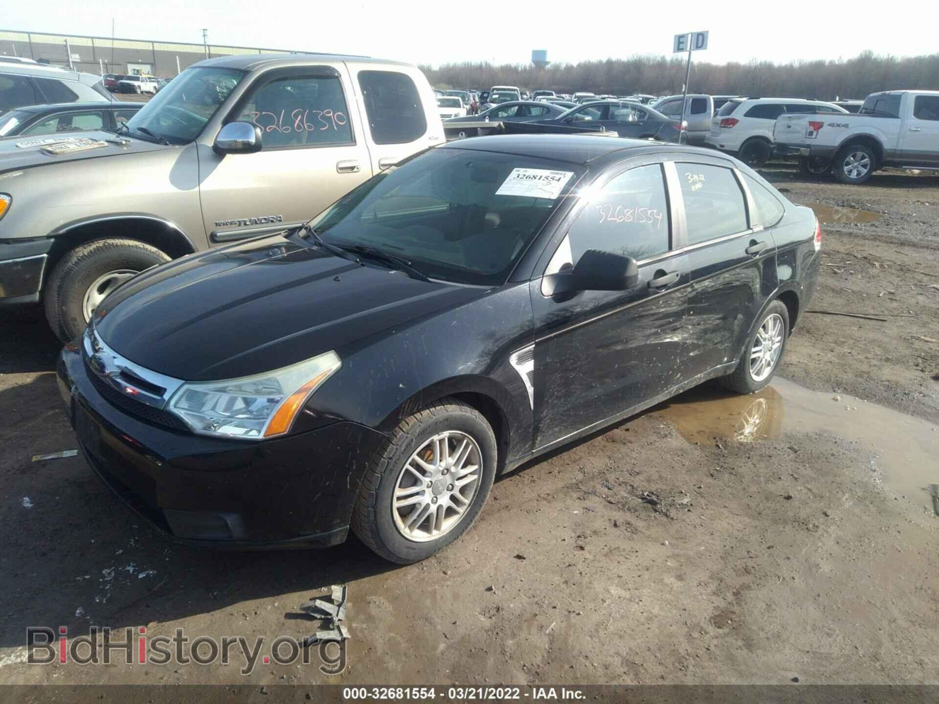 2008 FORD FOCUS - VIN: 1FAHP35N18W201327 - Фото 2