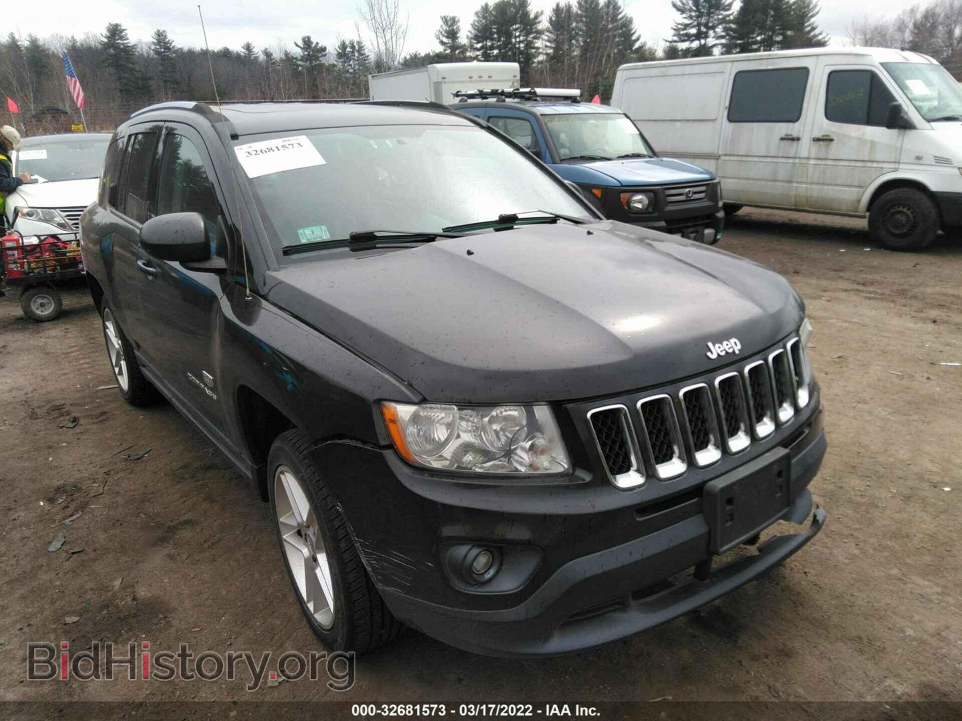 Photo 1J4NF5FB4BD183502 - JEEP COMPASS 2011