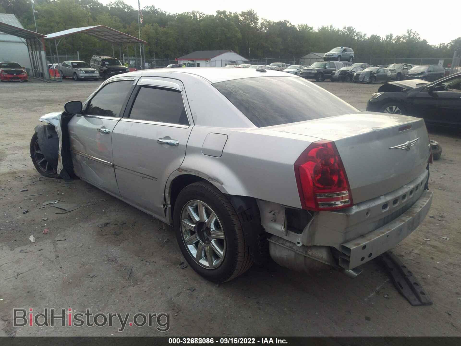 2010 CHRYSLER 300 - VIN: 2C3CA6CT8AH145159 - Фото 3