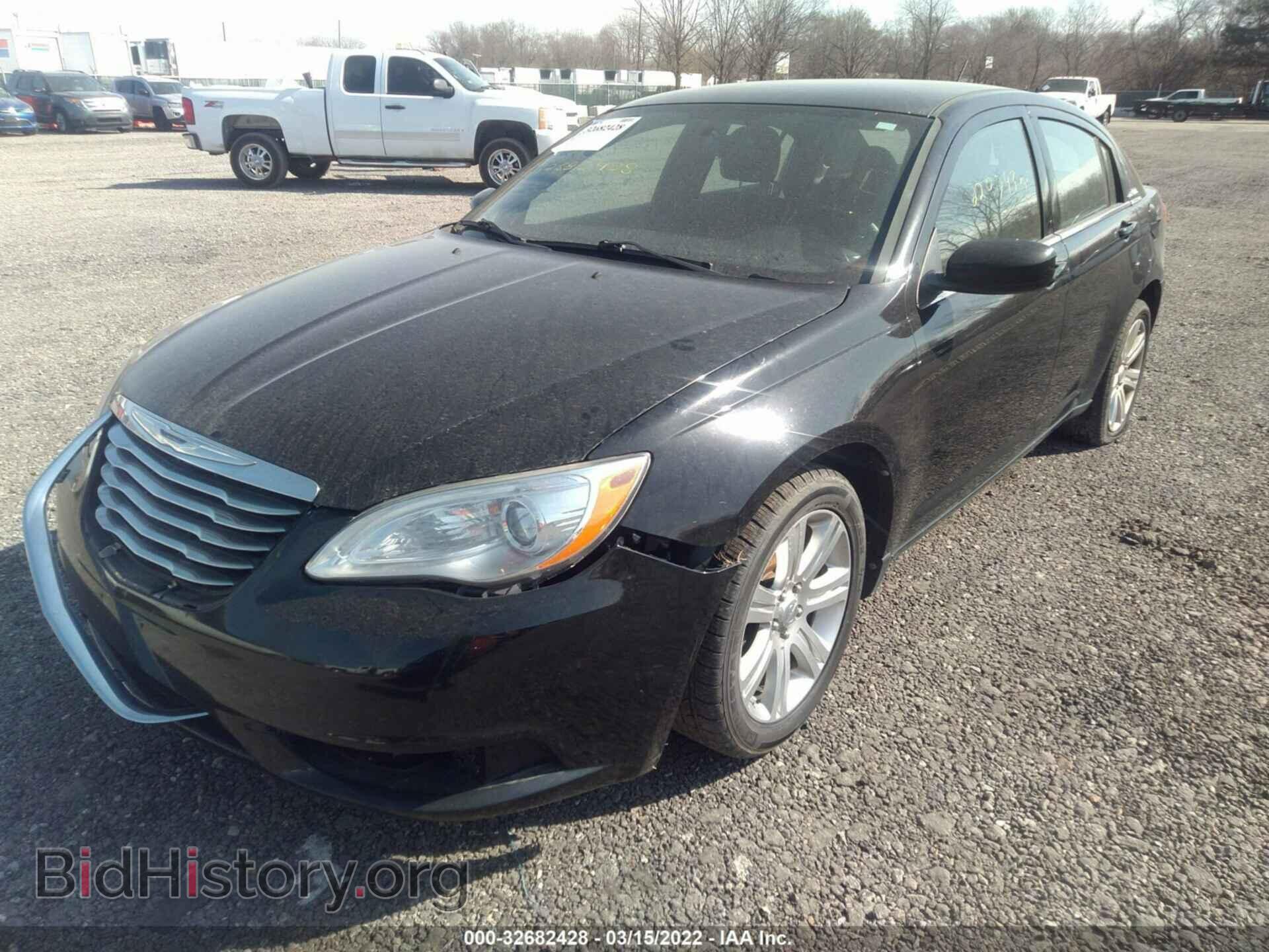 2012 CHRYSLER 200 - VIN: 1C3CCBBB6CN114739 - Фото 2