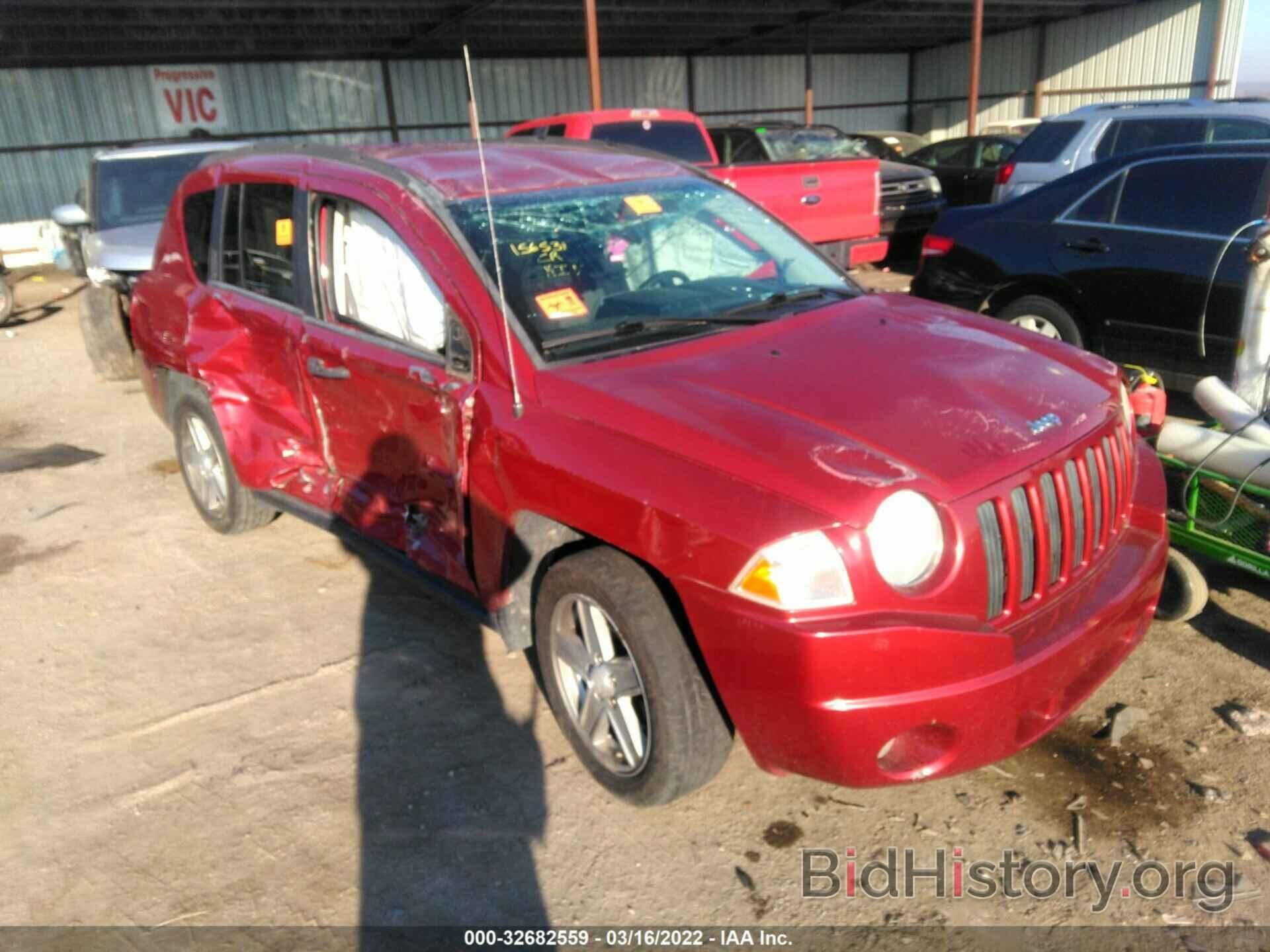 Photo 1J8FT47W18D647524 - JEEP COMPASS 2008