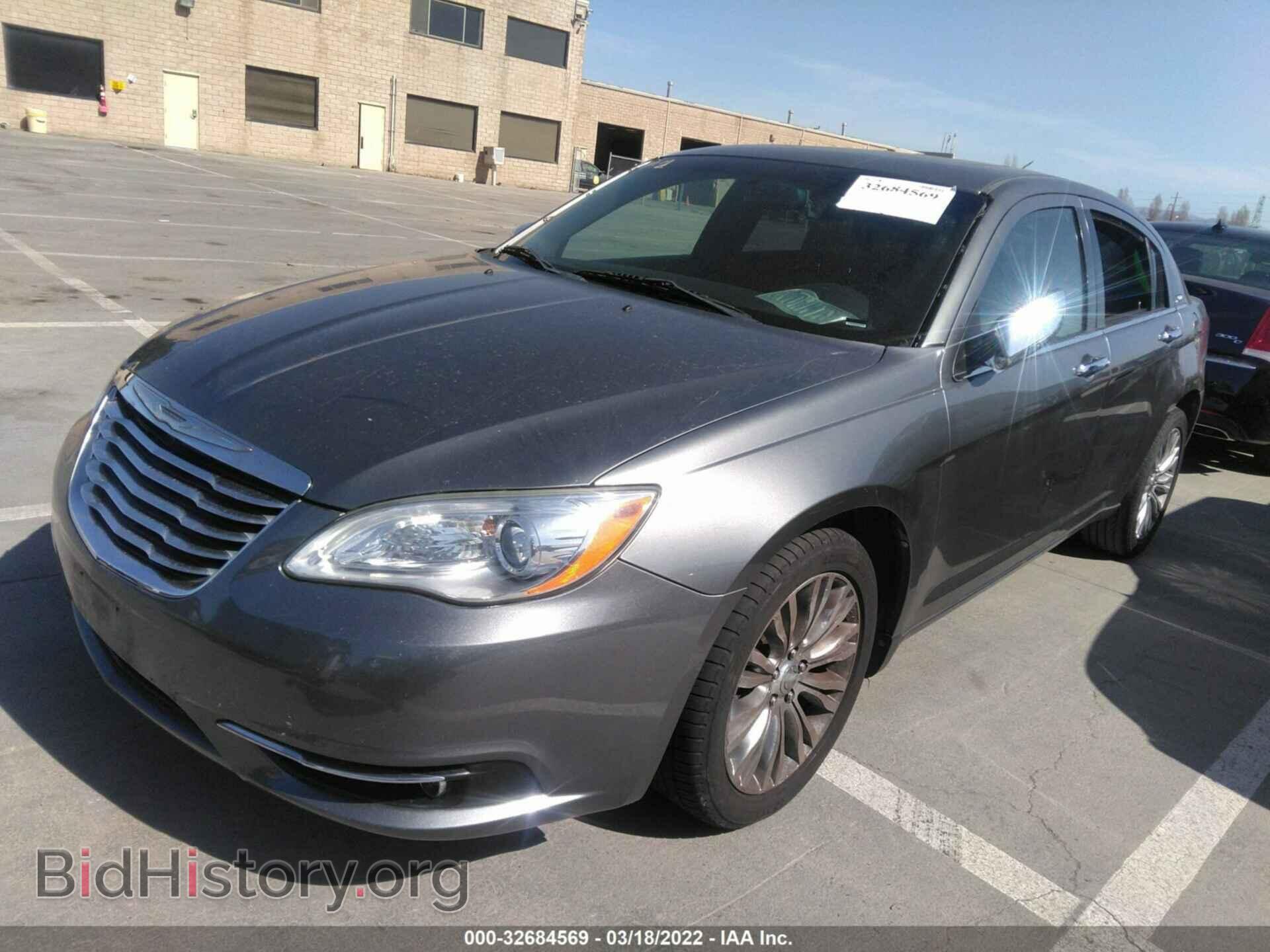 2011 CHRYSLER 200 - VIN: 1C3BC2FB2BN611503 - Фото 2