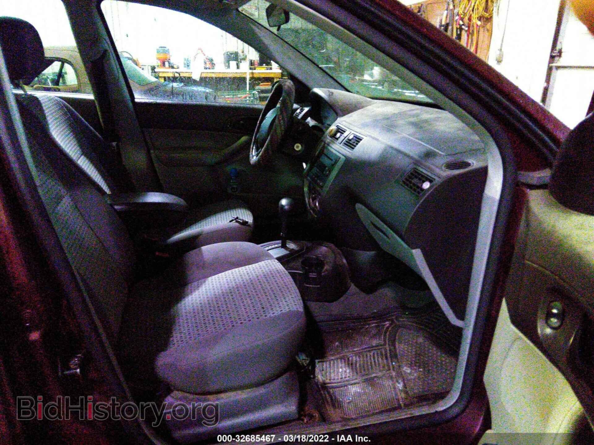 2006 FORD FOCUS - VIN: 1FAFP36N56W174670 - Фото 5