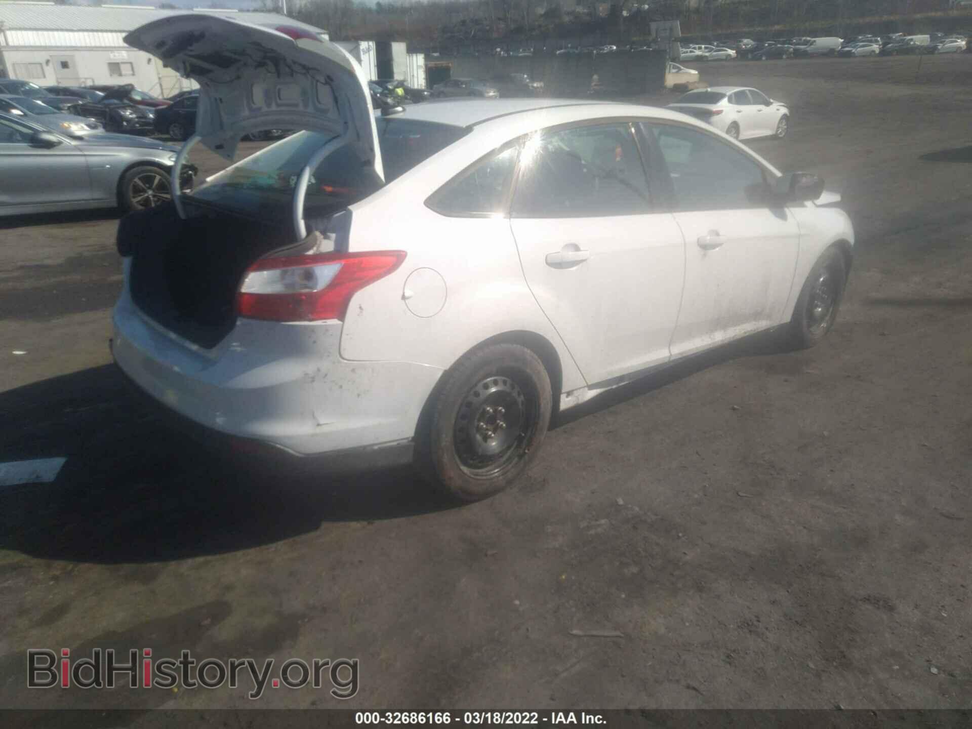 2012 FORD FOCUS - VIN: 1FAHP3F26CL244740 - Photo 4