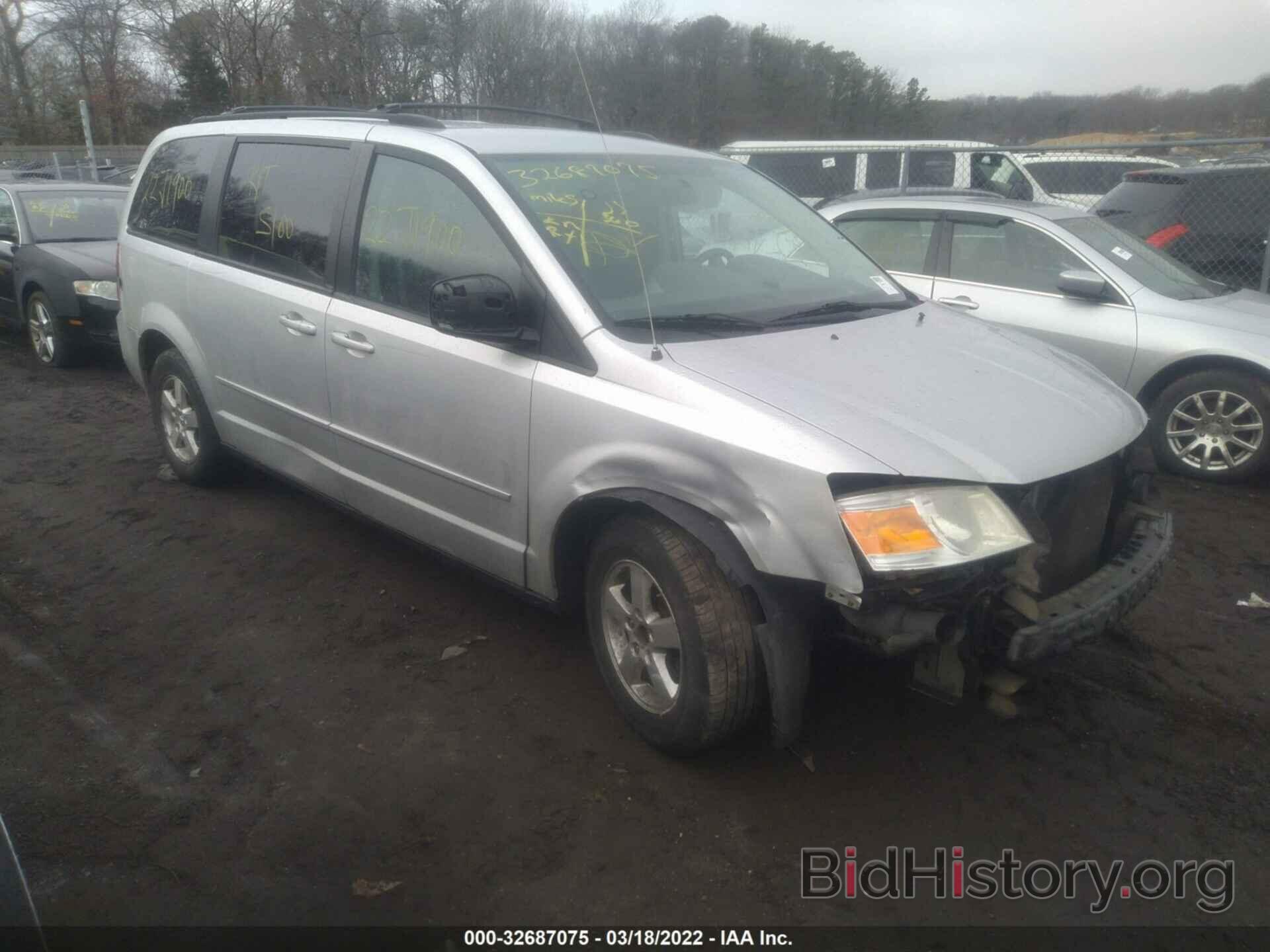 Photo 2D4RN4DE4AR107617 - DODGE GRAND CARAVAN 2010