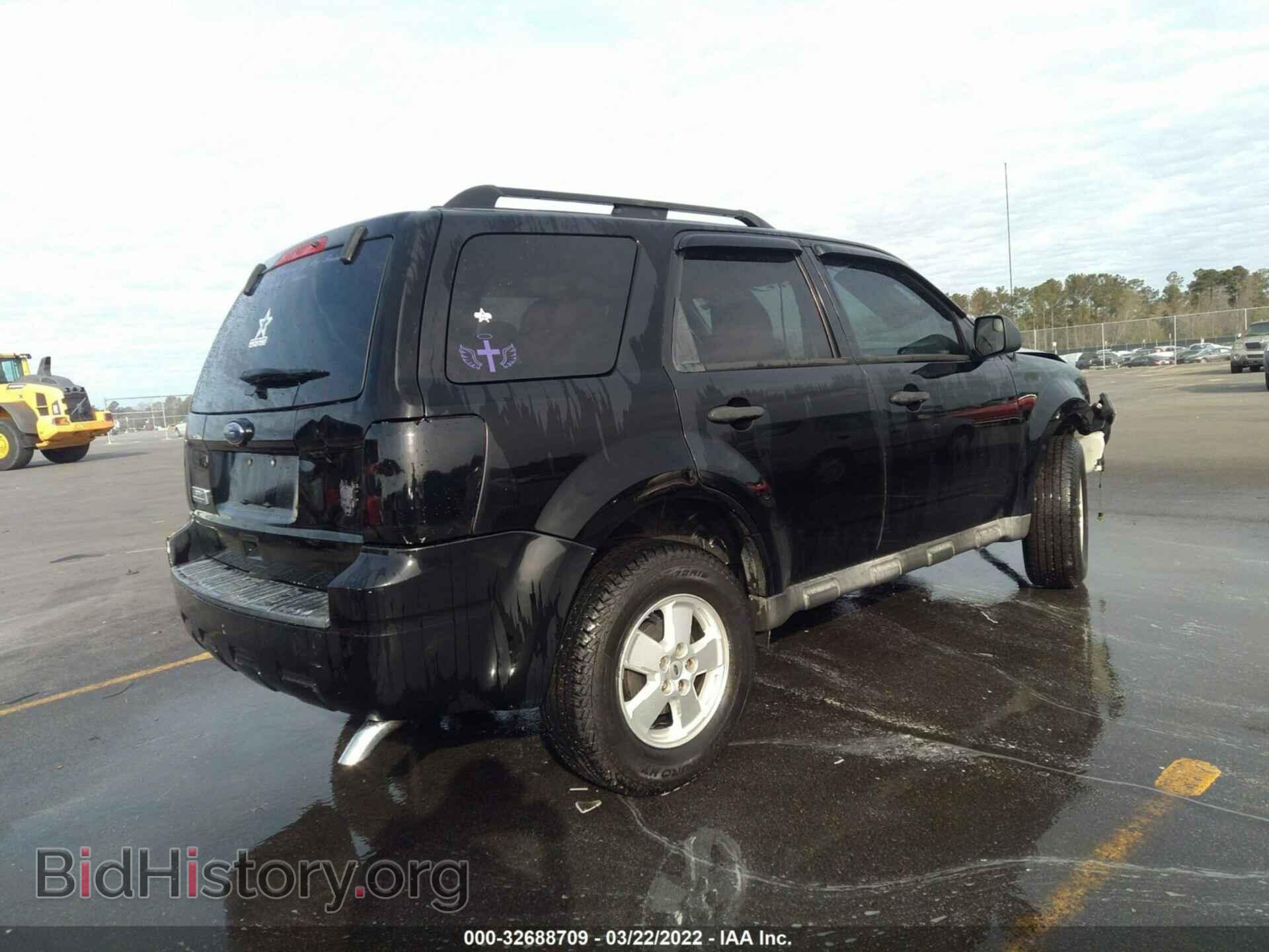 2010 FORD ESCAPE - VIN: 1FMCU0D77AKC81790 - Photo 4