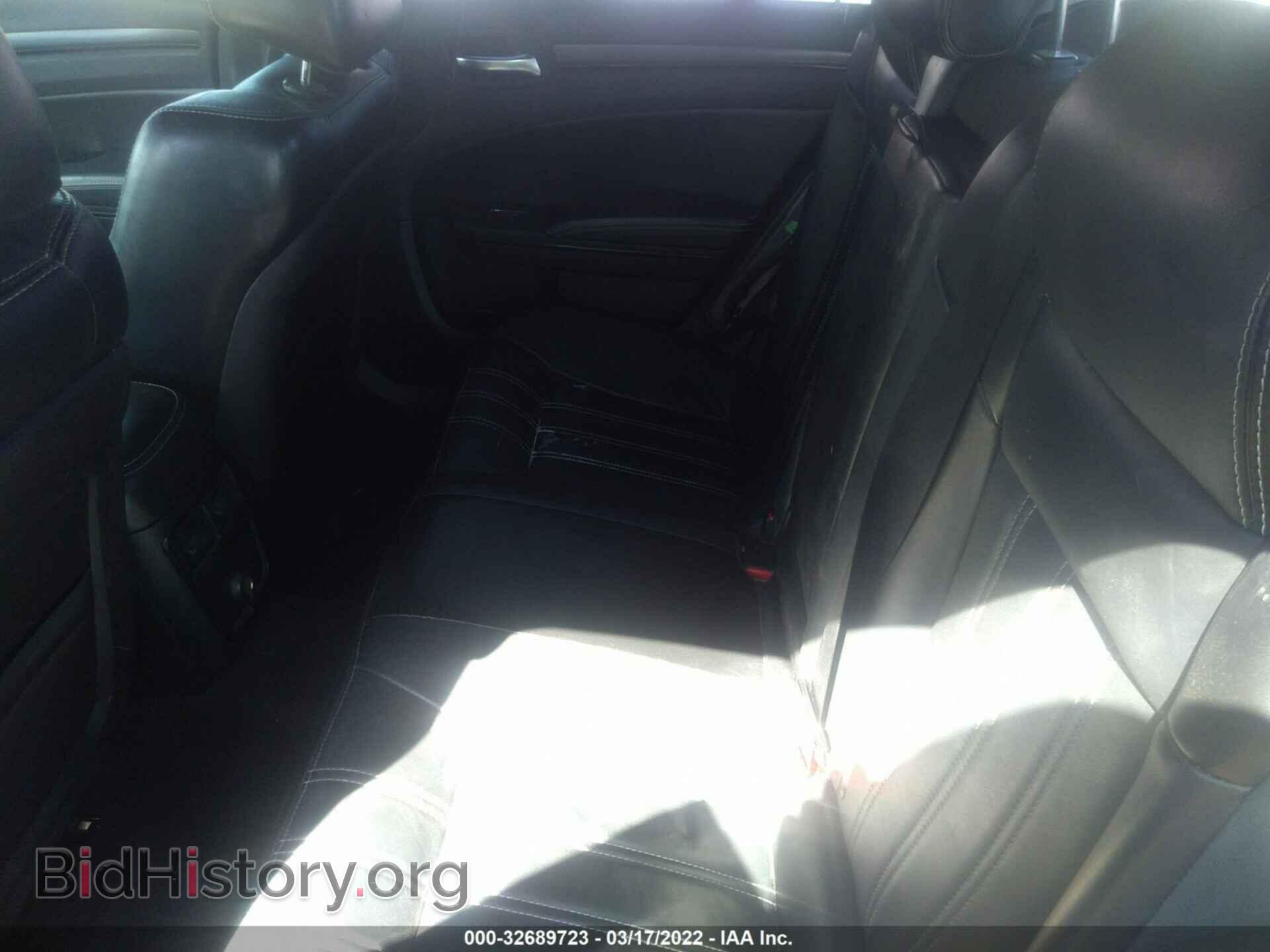 2014 CHRYSLER 300 - VIN: 2C3CCABG5EH228877 - Фото 8