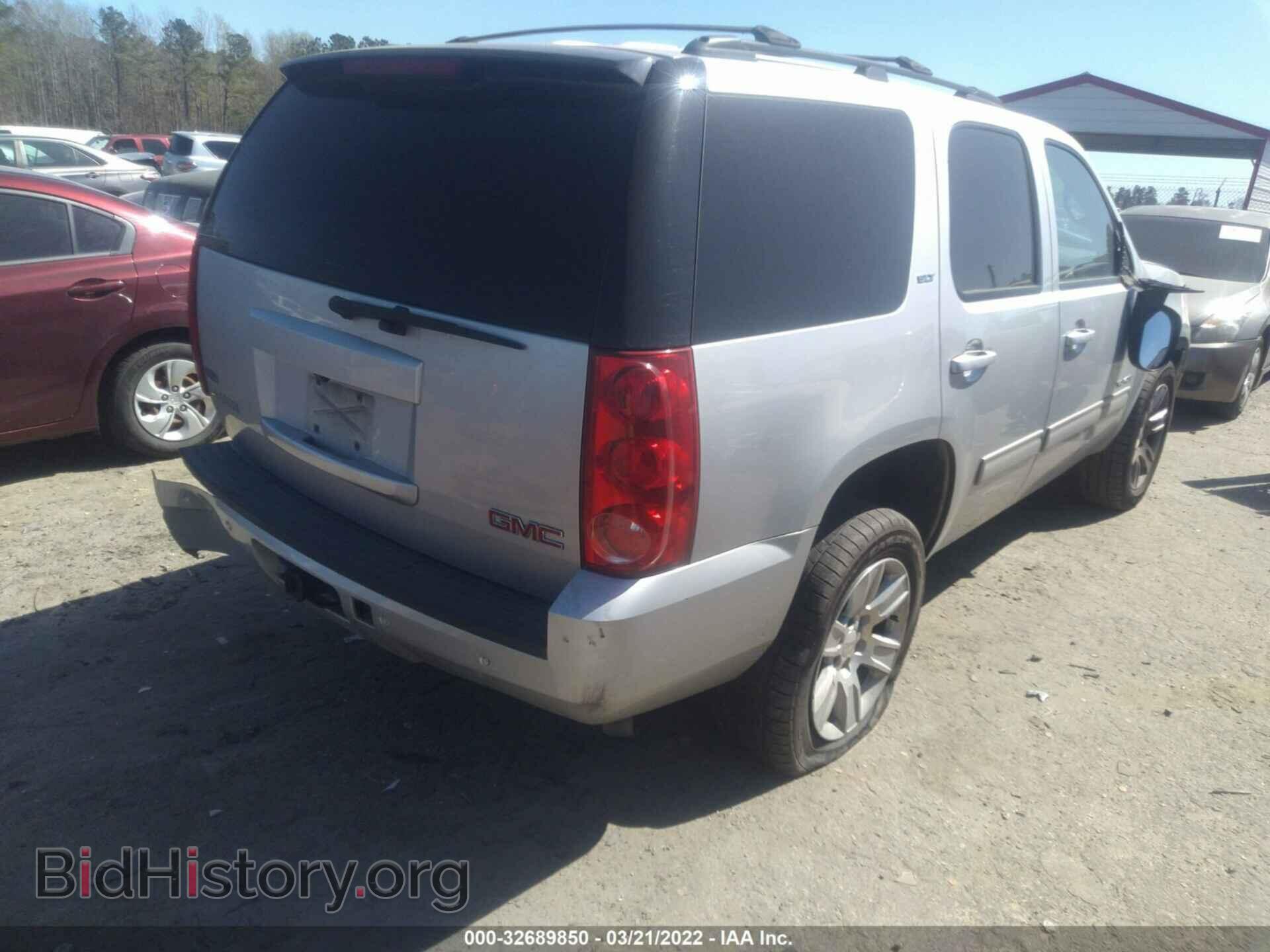 2012 GMC YUKON - VIN: 1GKS2CE02CR112655 - Photo 4