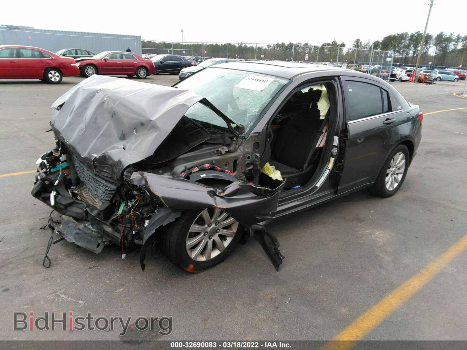 2014 CHRYSLER 200 - VIN: 1C3CCBBB5EN198328 - Фото 2