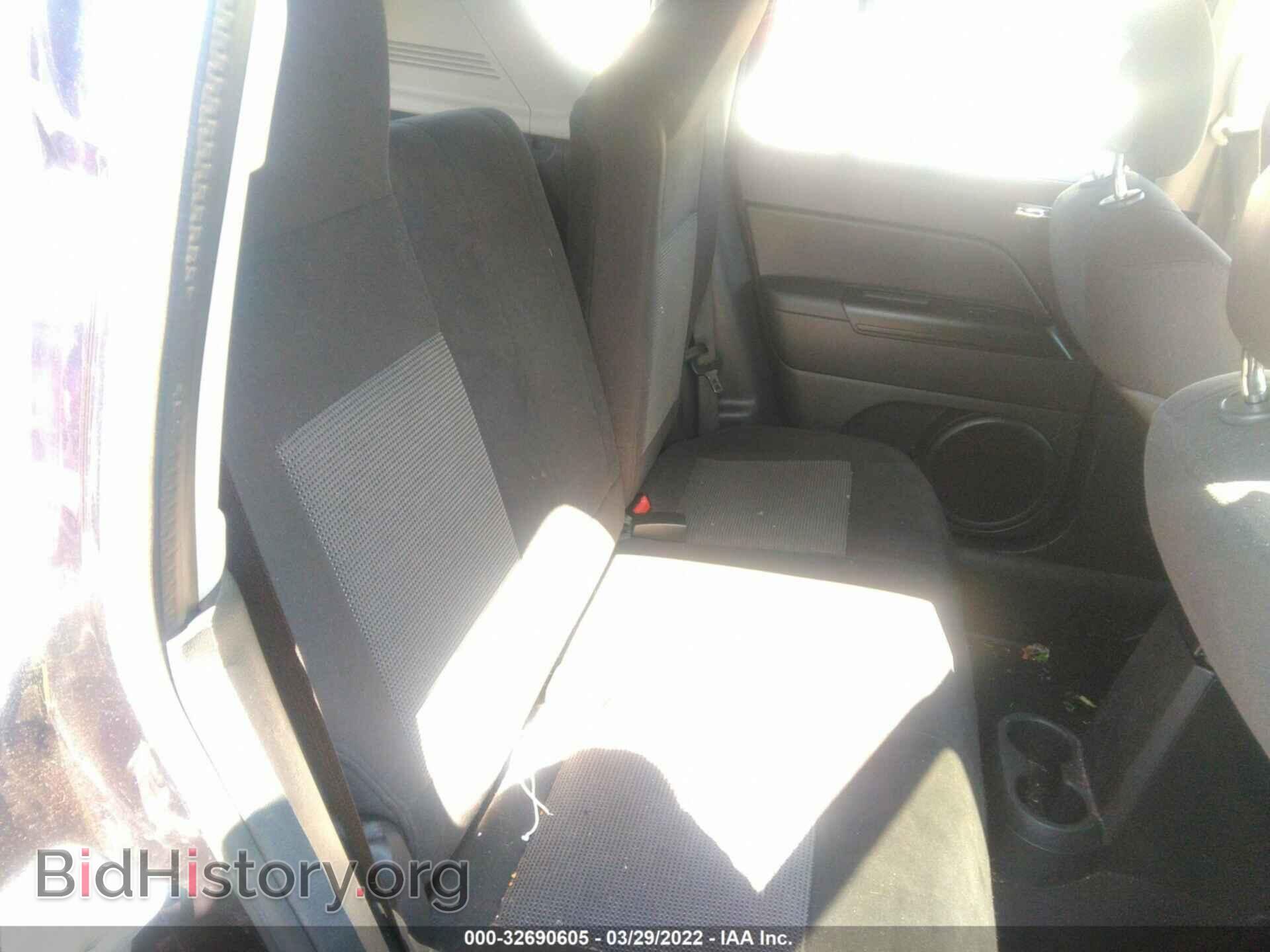 2011 JEEP COMPASS - VIN: 1J4NF1FB6BD218470 - Photo 8