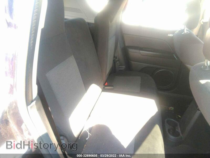 2011 Jeep COMPASS (VIN 1J4NF1FB6BD218470) — фото 8 из 11