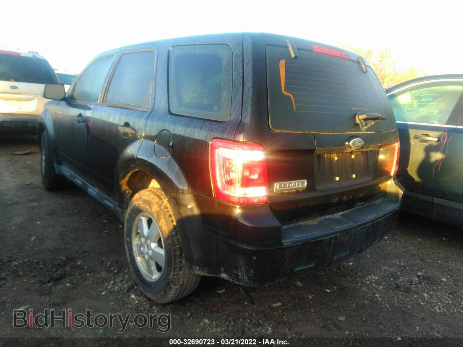 2009 FORD ESCAPE - VIN: 1FMCU02749KD04330 - Фото 3