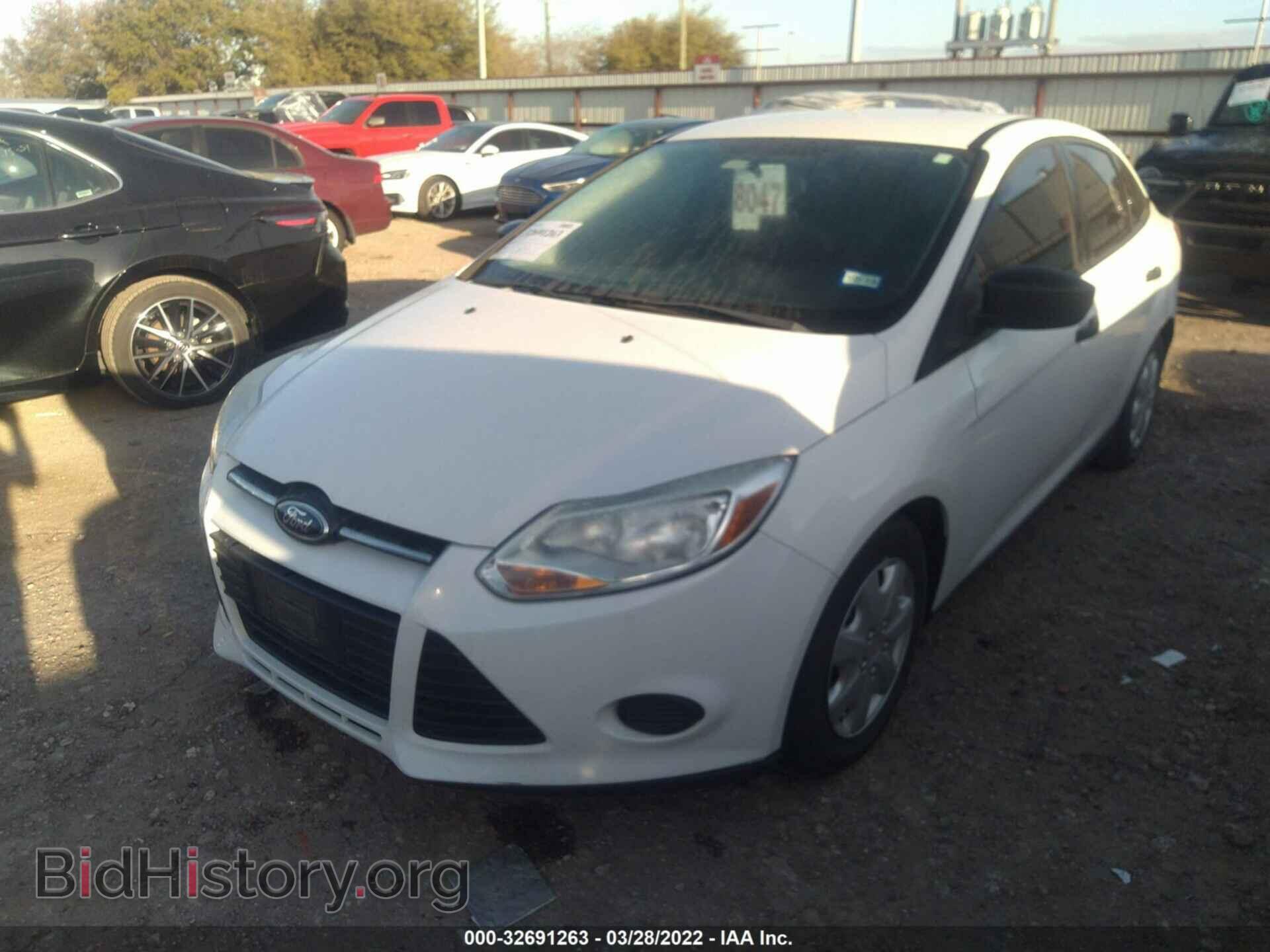2013 FORD FOCUS - VIN: 1FADP3E24DL144587 - Фото 2