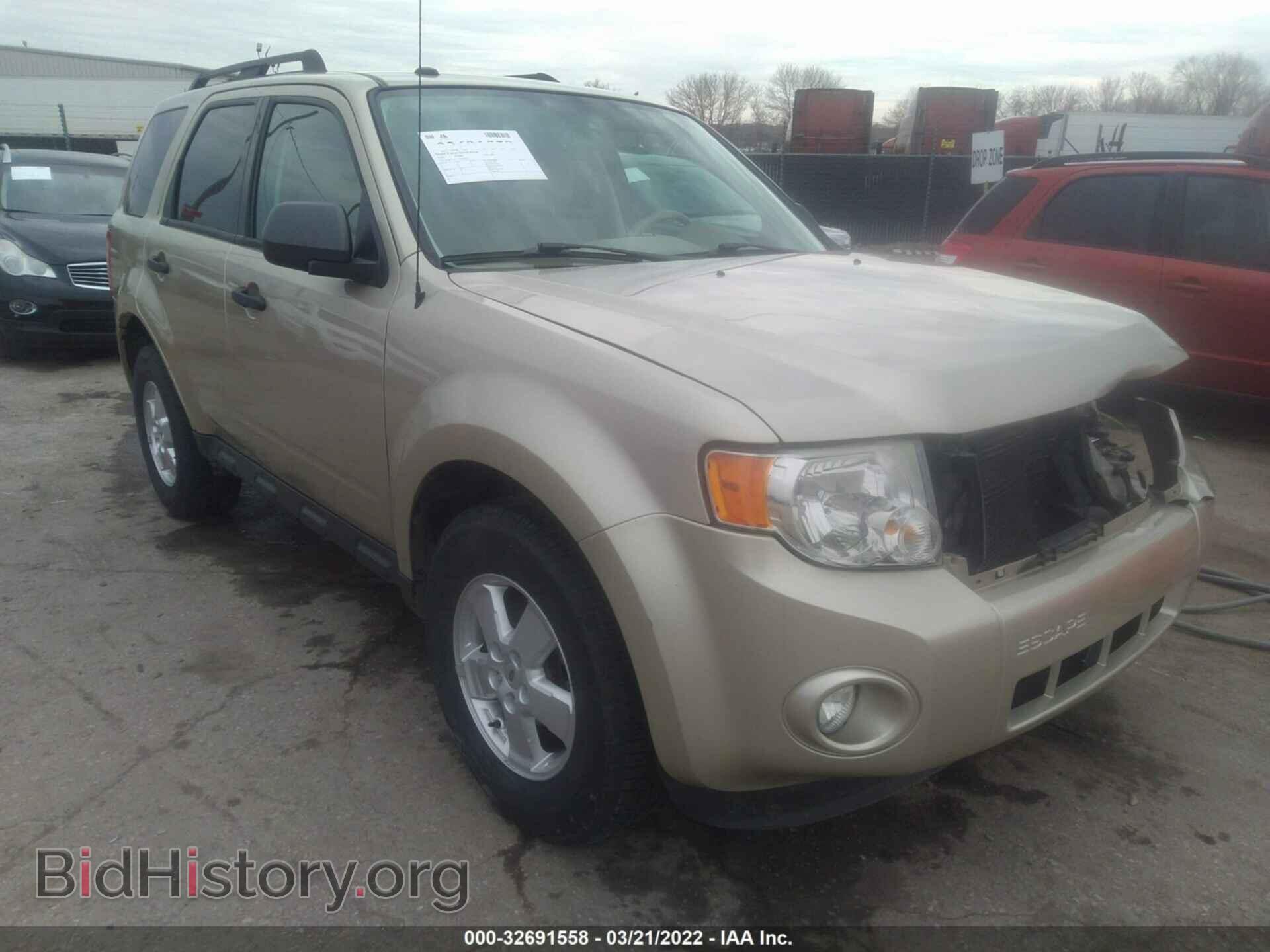 Photo 1FMCU0D71AKD21202 - FORD ESCAPE 2010
