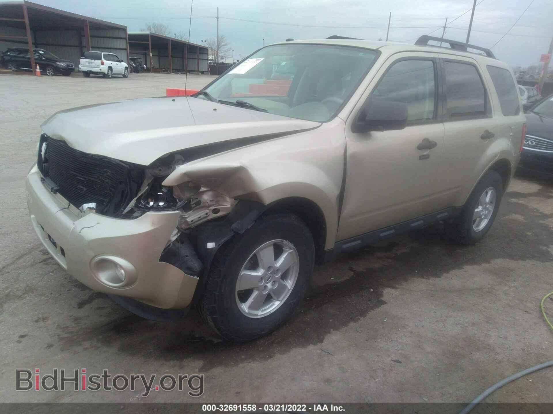 2010 FORD ESCAPE - VIN: 1FMCU0D71AKD21202 - Фото 2