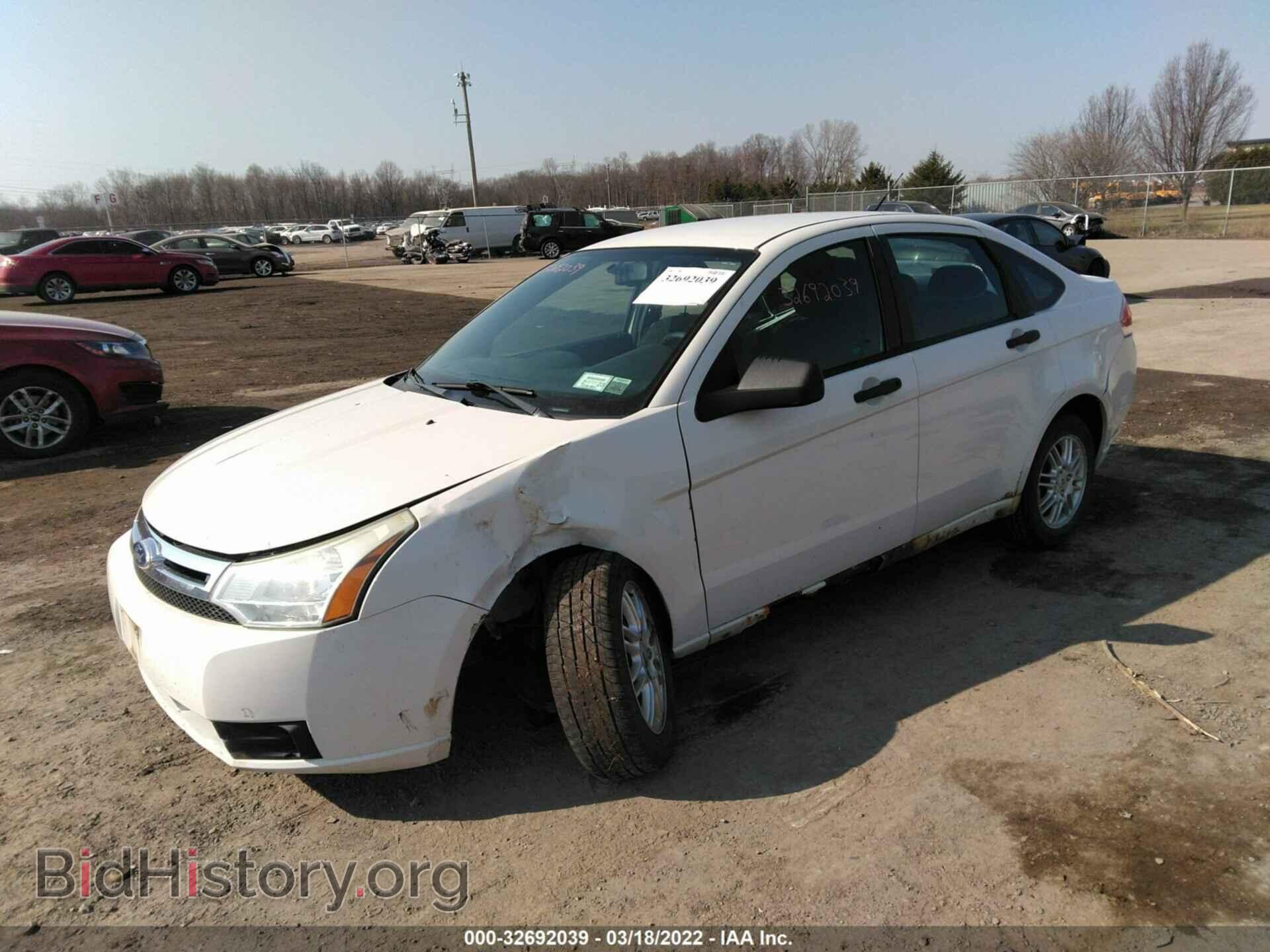 2011 FORD FOCUS - VIN: 1FAHP3FN3BW140066 - Фото 2