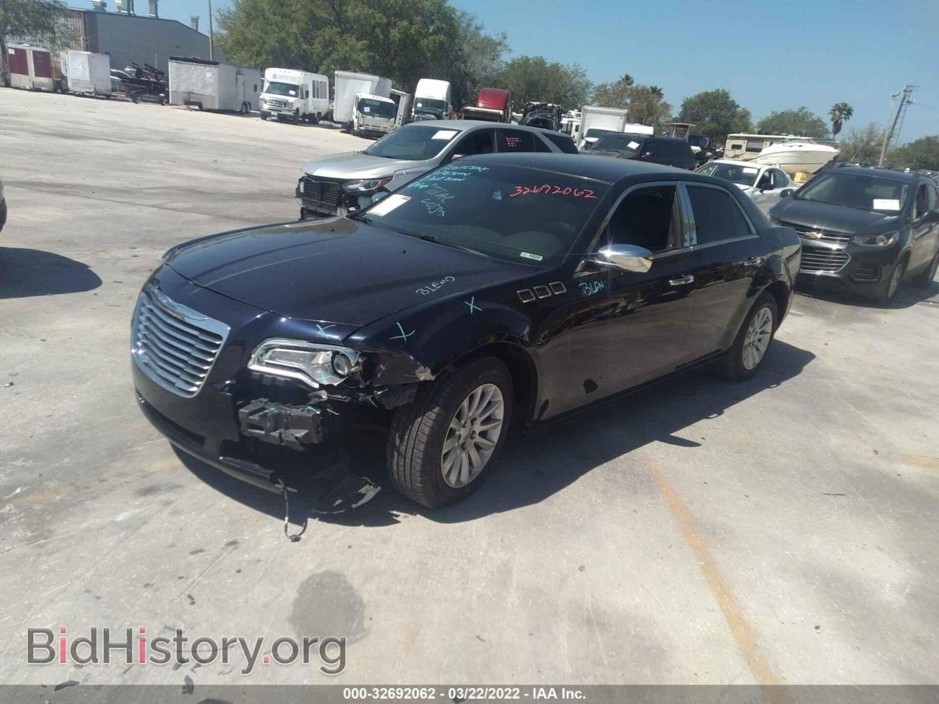 2012 CHRYSLER 300 - VIN: 2C3CCAAG7CH188560 - Photo 2
