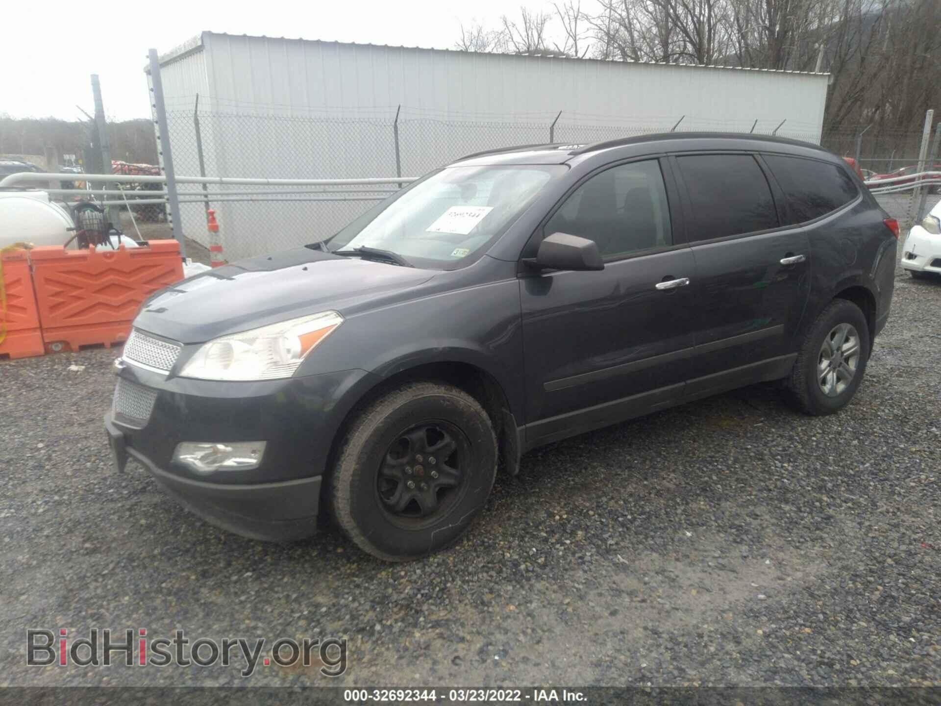 2011 CHEVROLET TRAVERSE - VIN: 1GNKRFED4BJ383409 - Фото 2