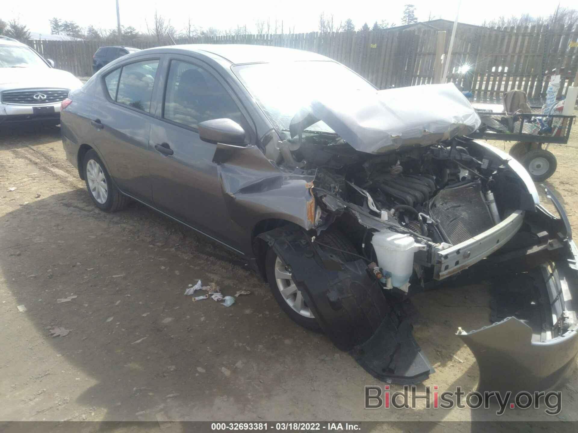 Photo 3N1CN7AP5JL827812 - NISSAN VERSA SEDAN 2018