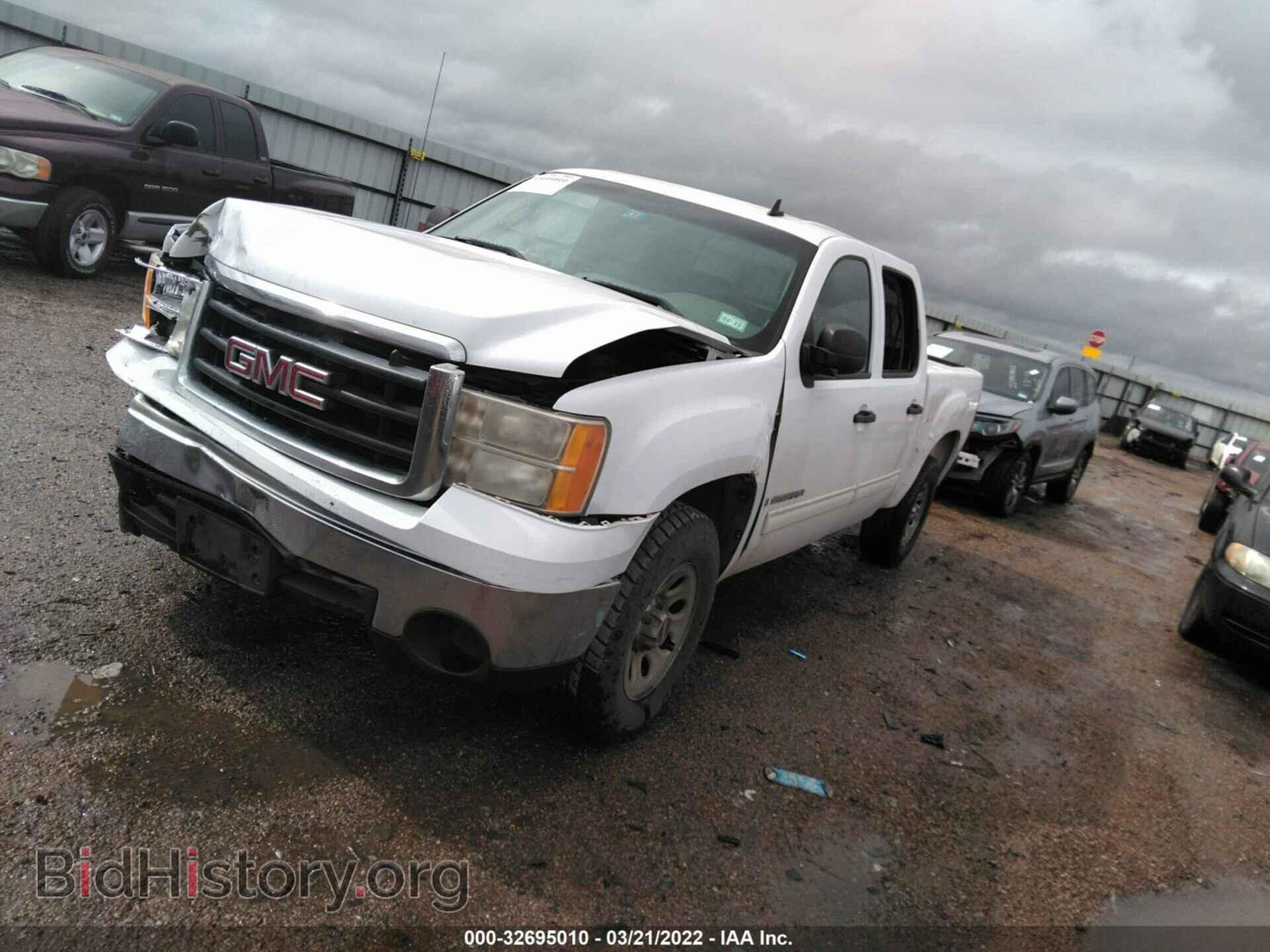 2007 GMC SIERRA 1500 - VIN: 2GTEC13C171722178 - Фото 2